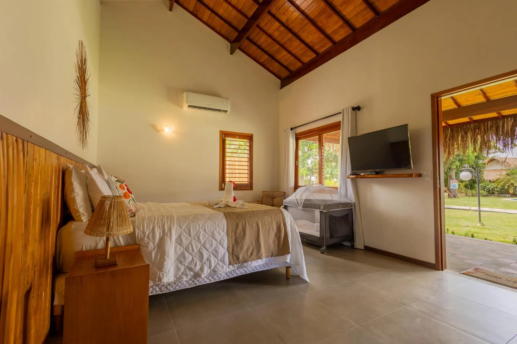 Photo of the whole room, Bed in Bangalôs do Gameleiro