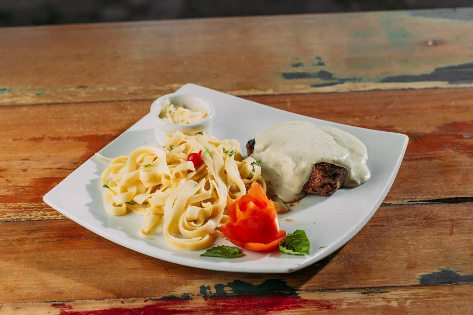 Meals in Bangalôs do Gameleiro