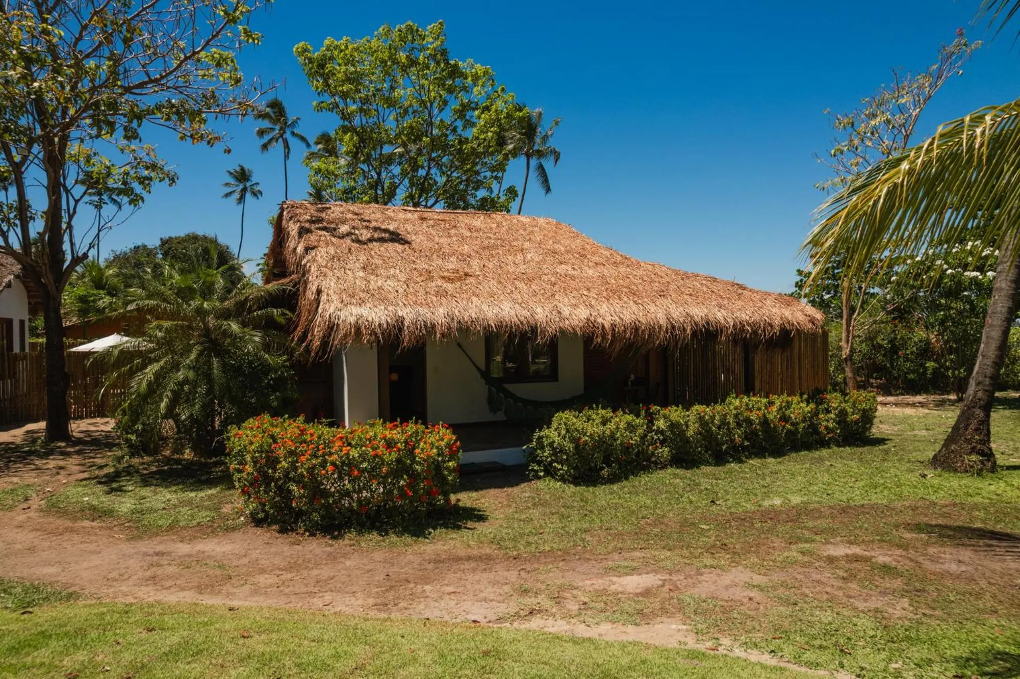 Property building in Bangalôs do Gameleiro