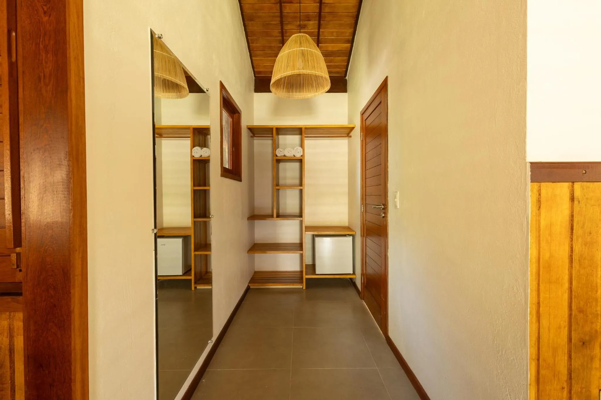 wardrobe in Bangalôs do Gameleiro