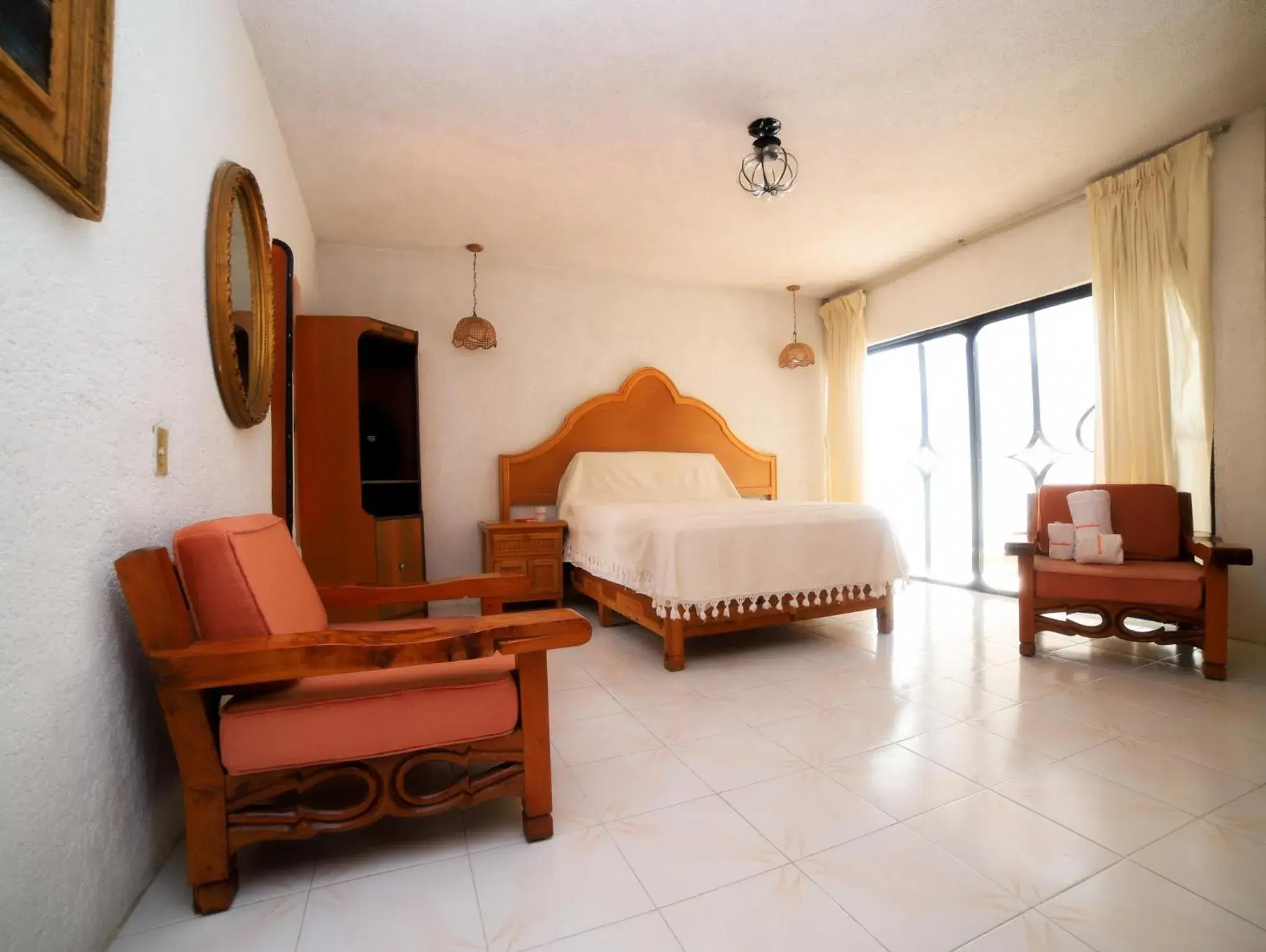 Three-Bedroom House in Casa de las Cruces Taxco Three-Bedroom House in Casa de las Cruces Taxco