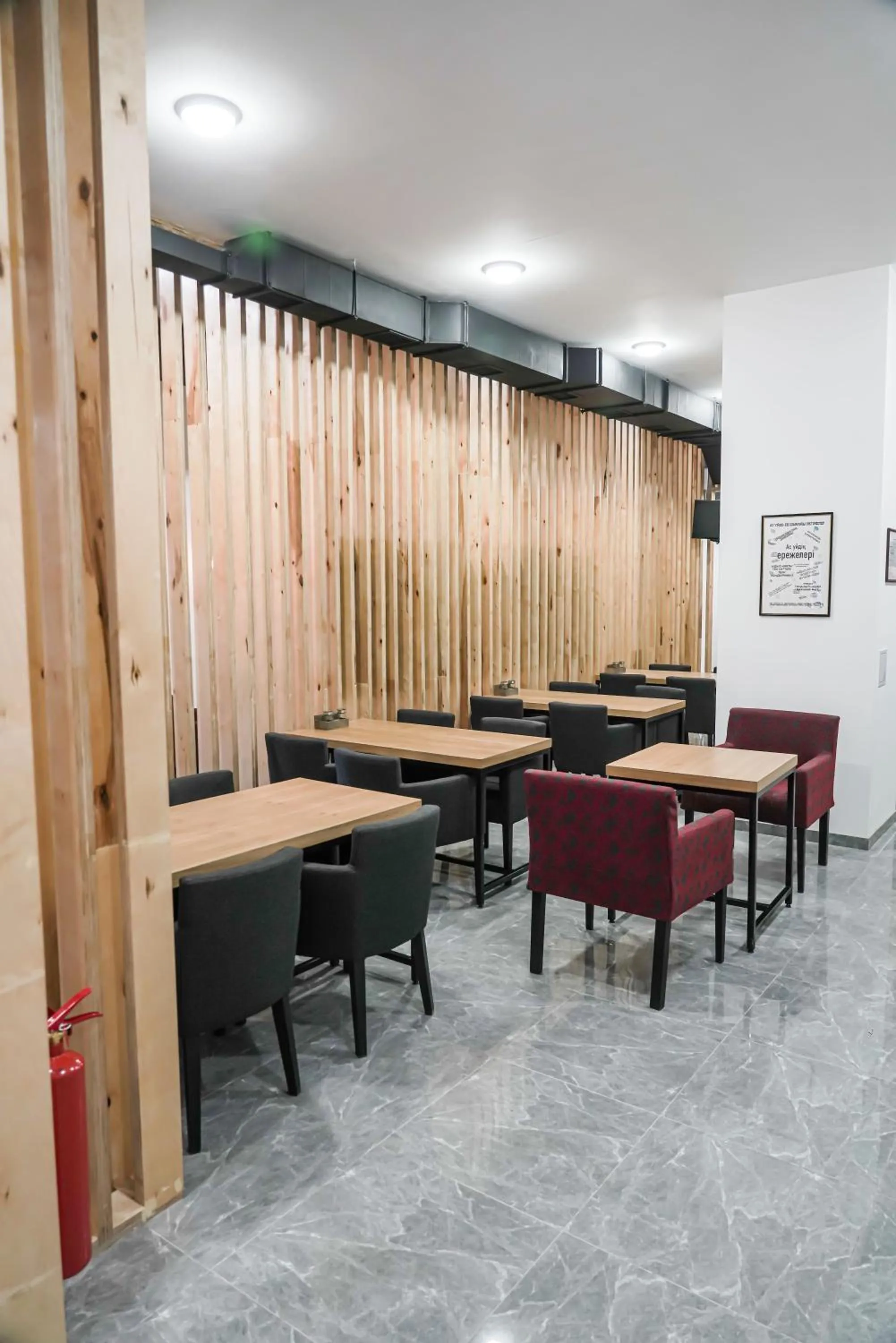 Communal kitchen in Sulu Hostel