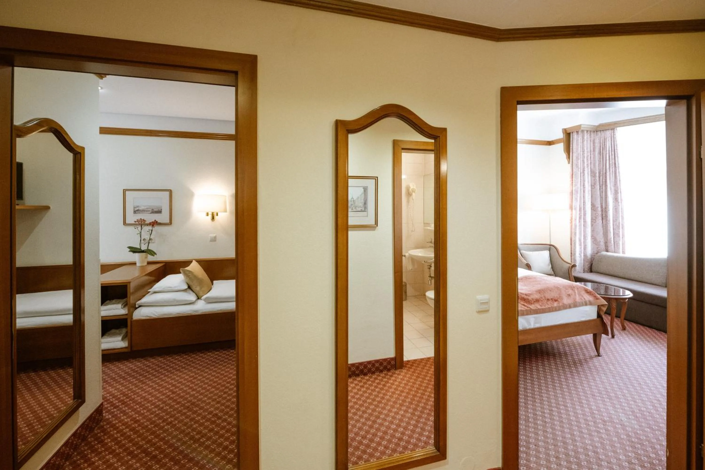 Family, Bed in Hotel City Central