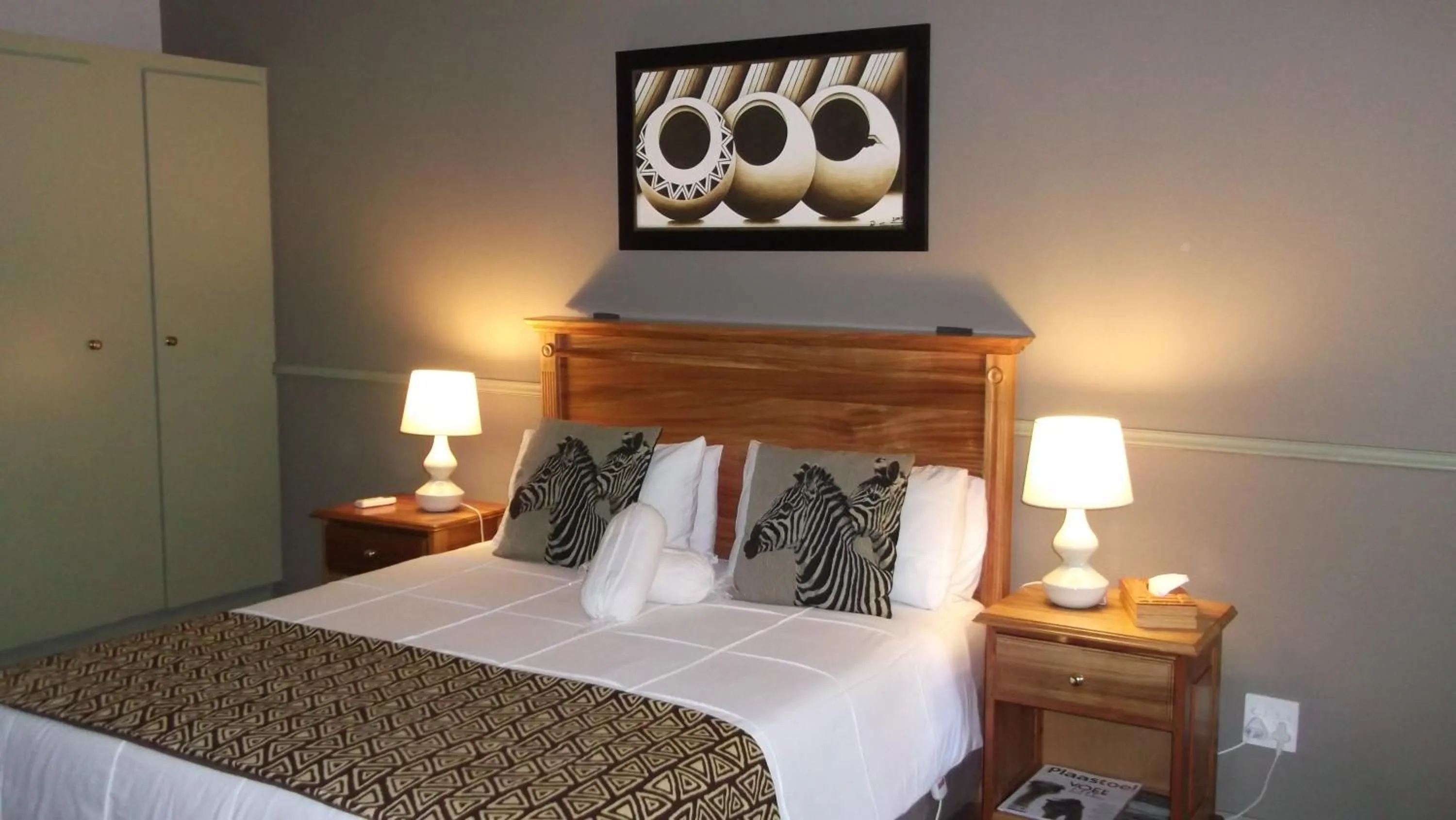 Photo of the whole room, Bed in HouseMartin Lodge & Self Catering