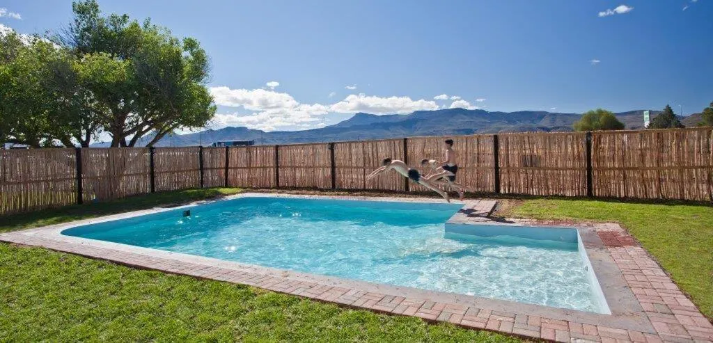 Swimming pool in Wagon Wheel Country Lodge