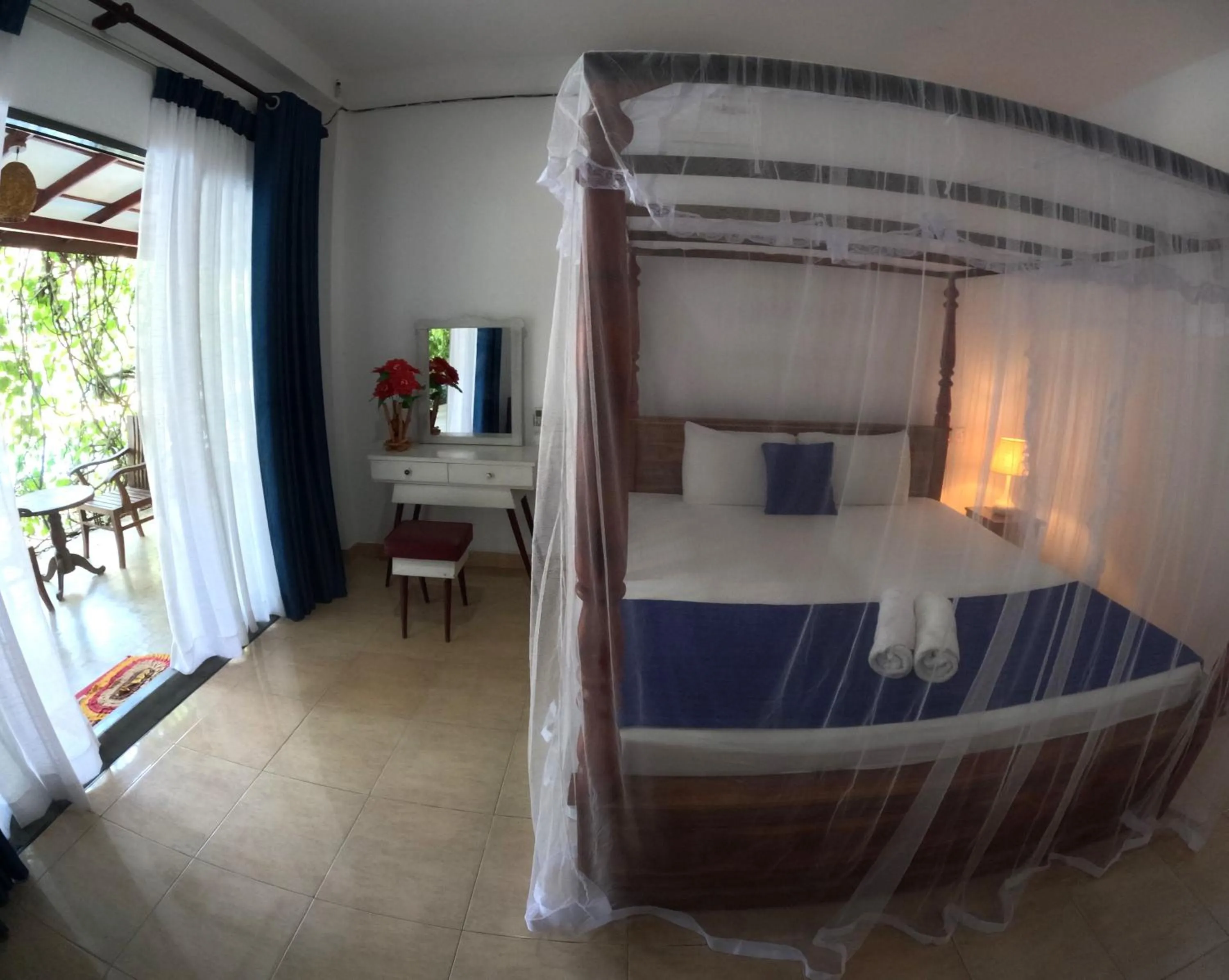 View (from property/room), Bed in Mirissa Blue Whale Holiday Hotel