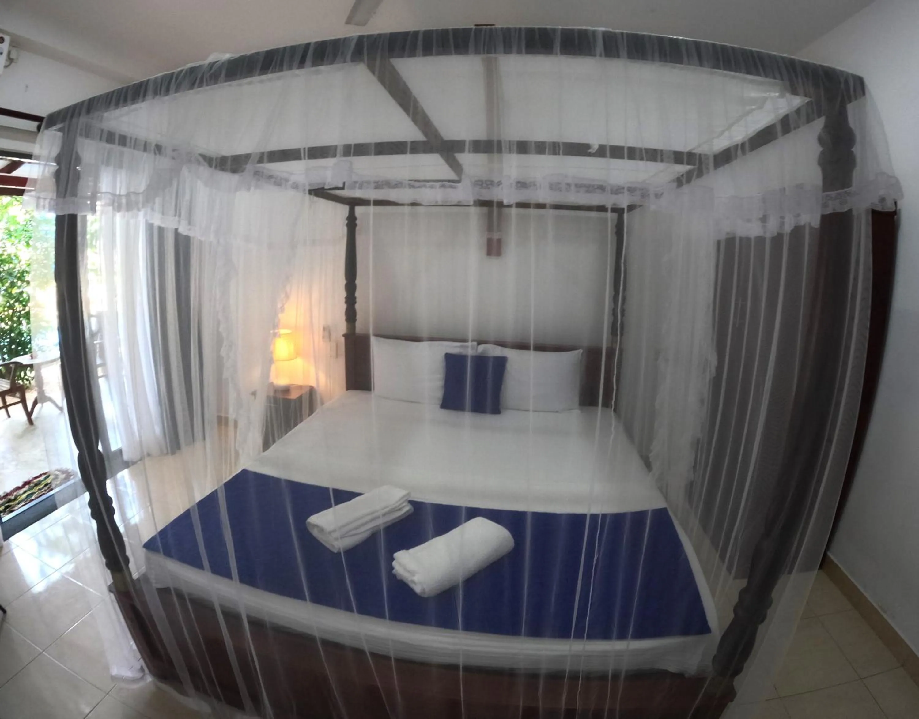 View (from property/room), Bed in Mirissa Blue Whale Holiday Hotel