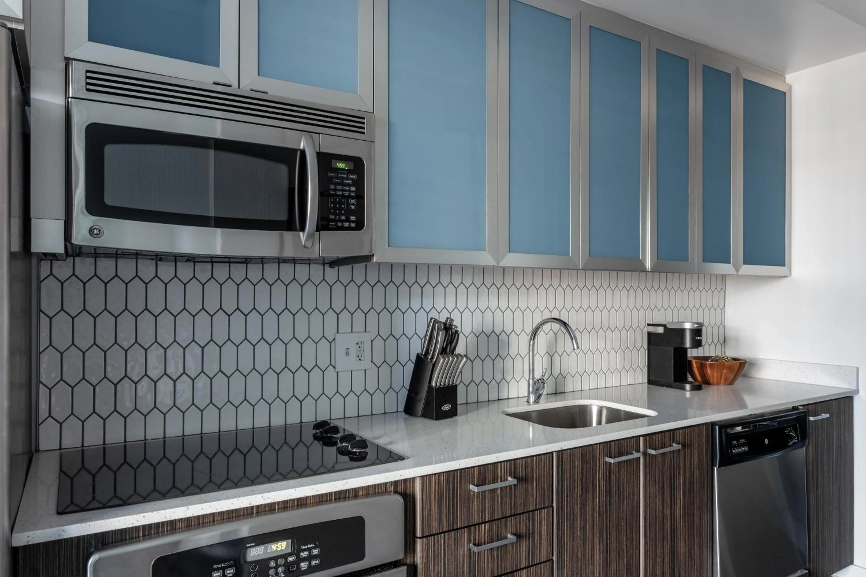 Coffee/tea facilities in Mint House Nashville - The Gulch - 11th Ave S