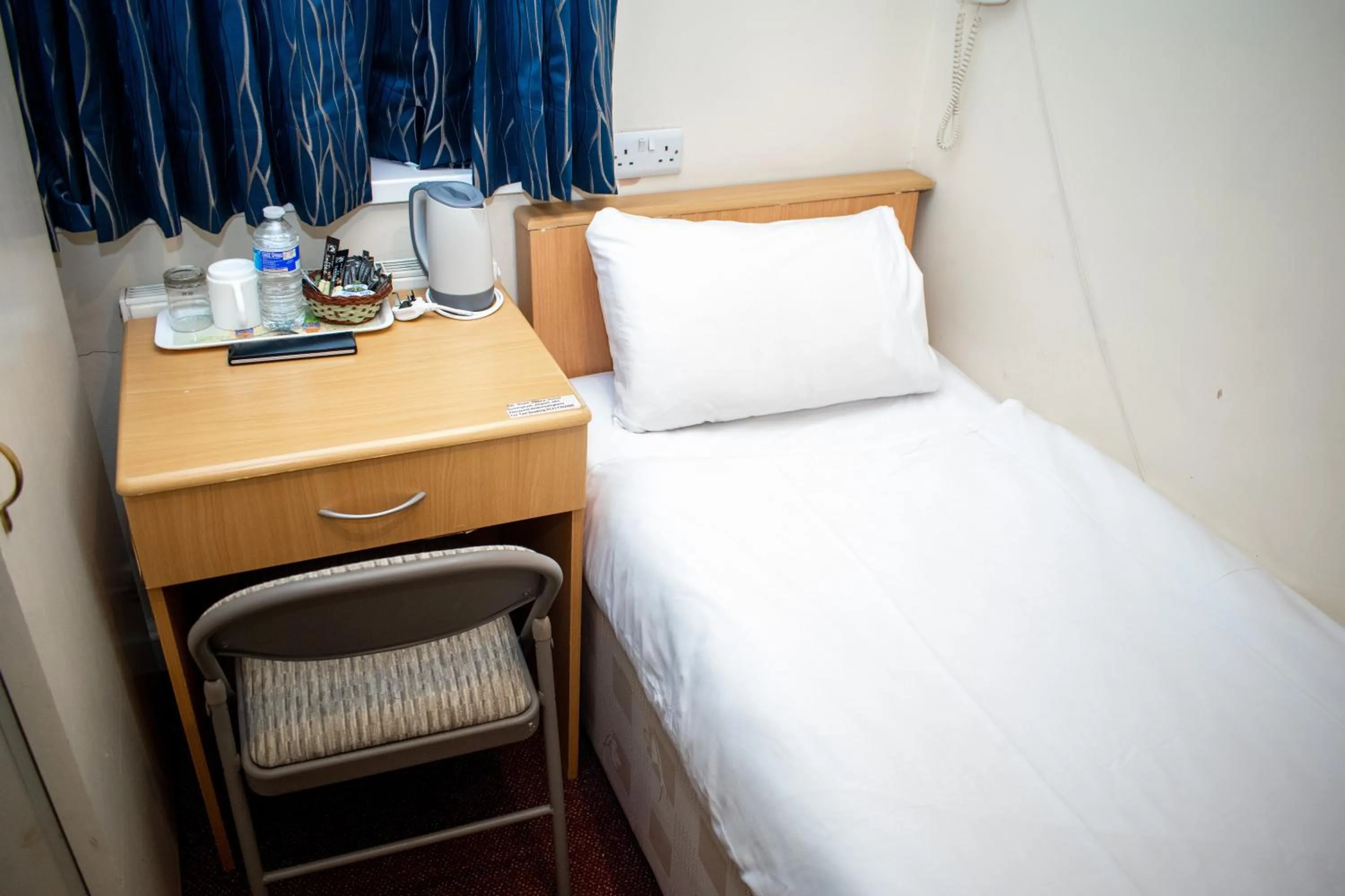 Bed in Royal Square Hotel - NEC & Birmingham Airport