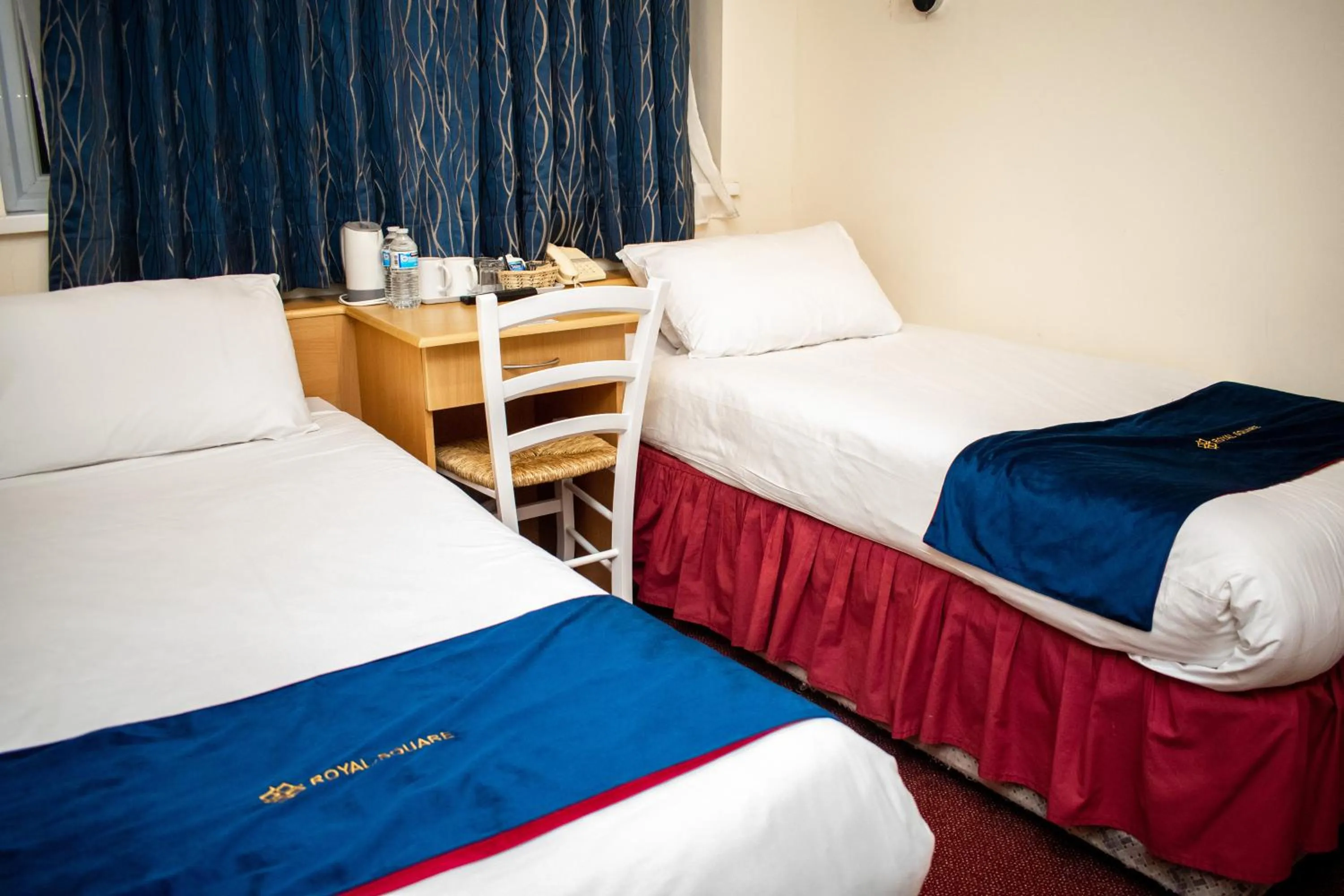 Bedroom, Bed in Royal Square Hotel - NEC & Birmingham Airport