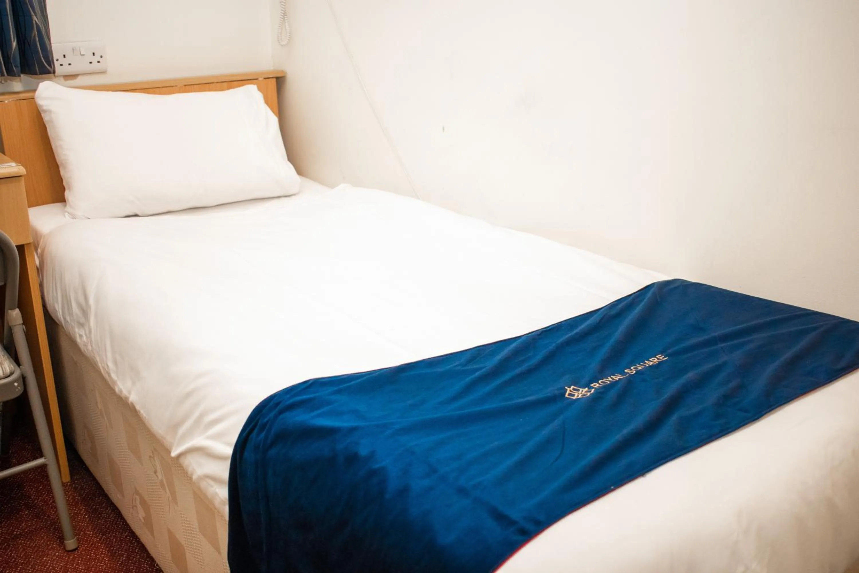 Bed in Royal Square Hotel - NEC & Birmingham Airport