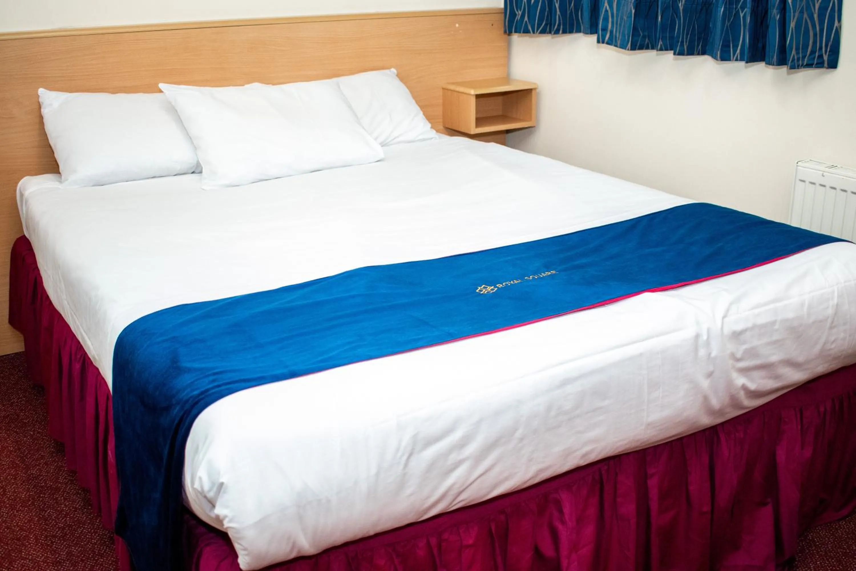 Bed in Royal Square Hotel - NEC & Birmingham Airport
