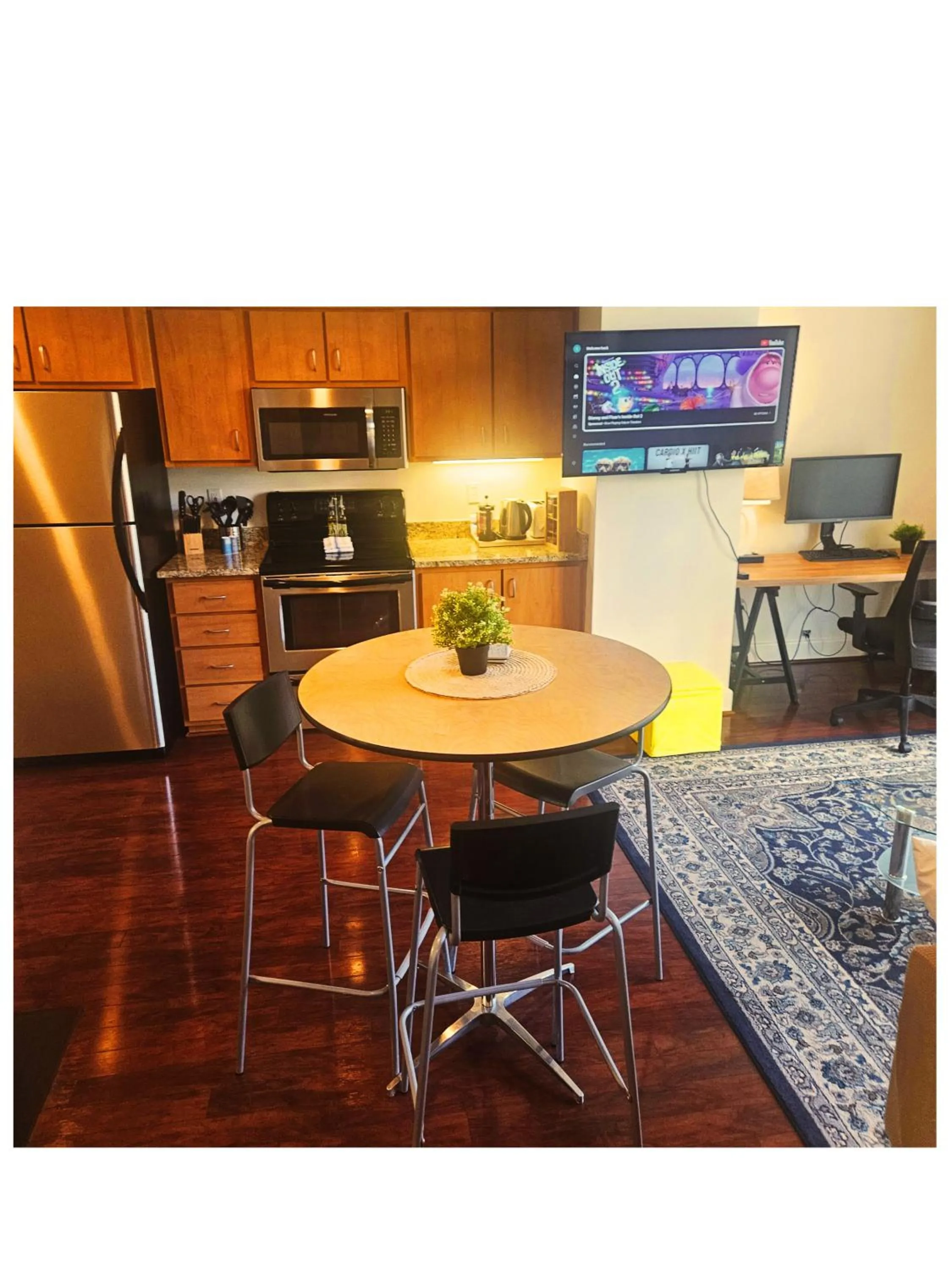 Dining area in Renu Suites at The Burlington Portland