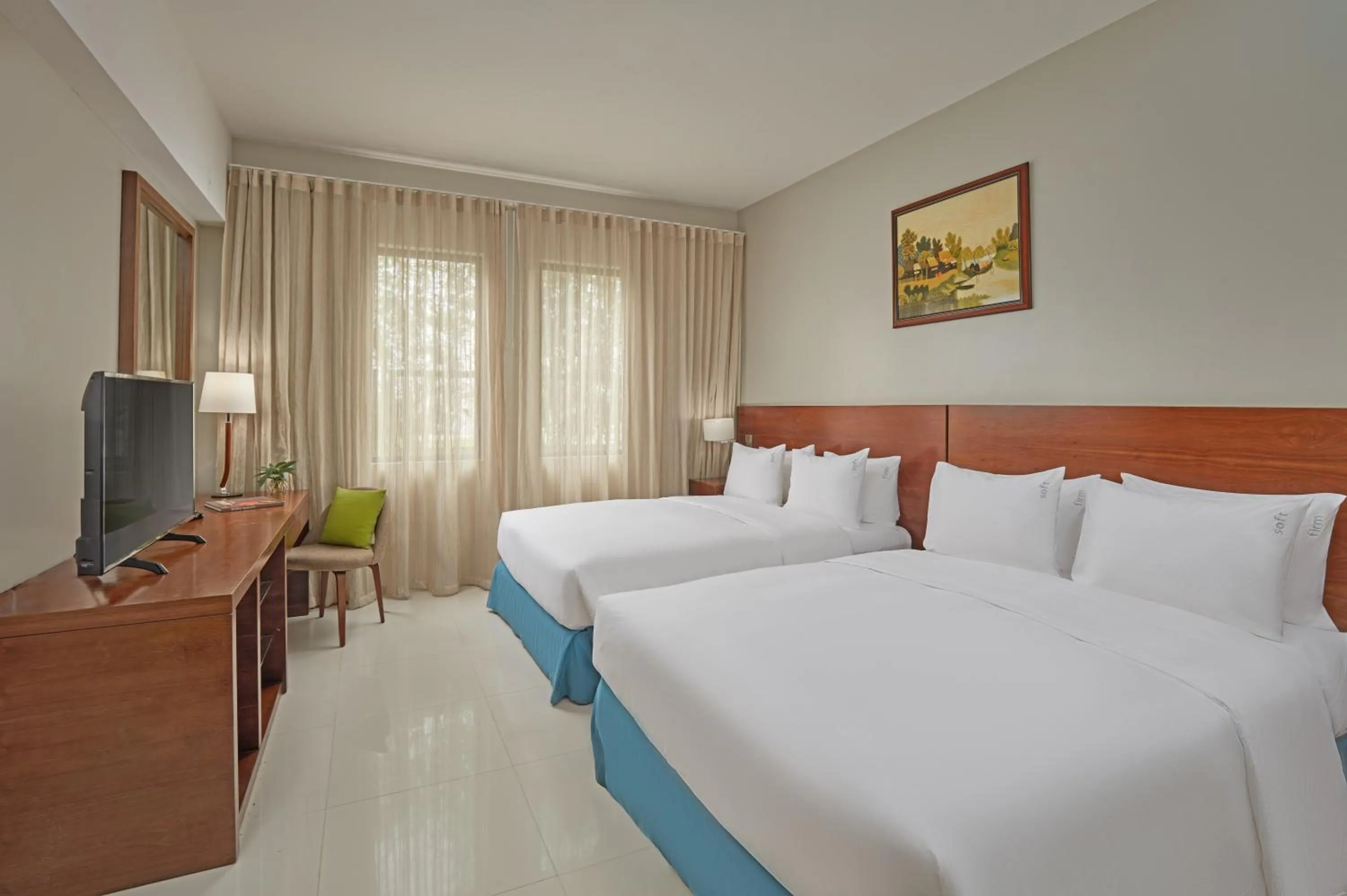 Bed in Holiday Inn & Suites Batangas LimaPark by IHG