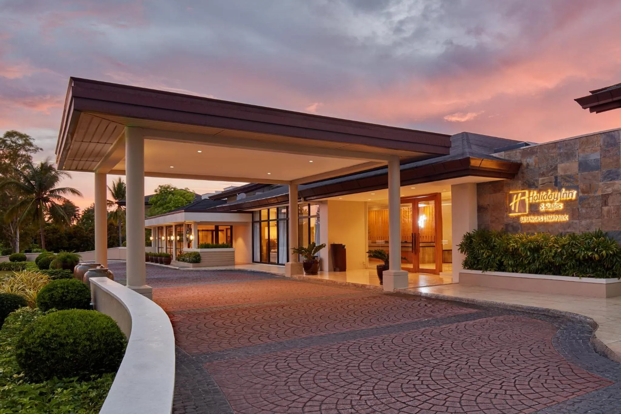Property building in Holiday Inn & Suites Batangas LimaPark by IHG