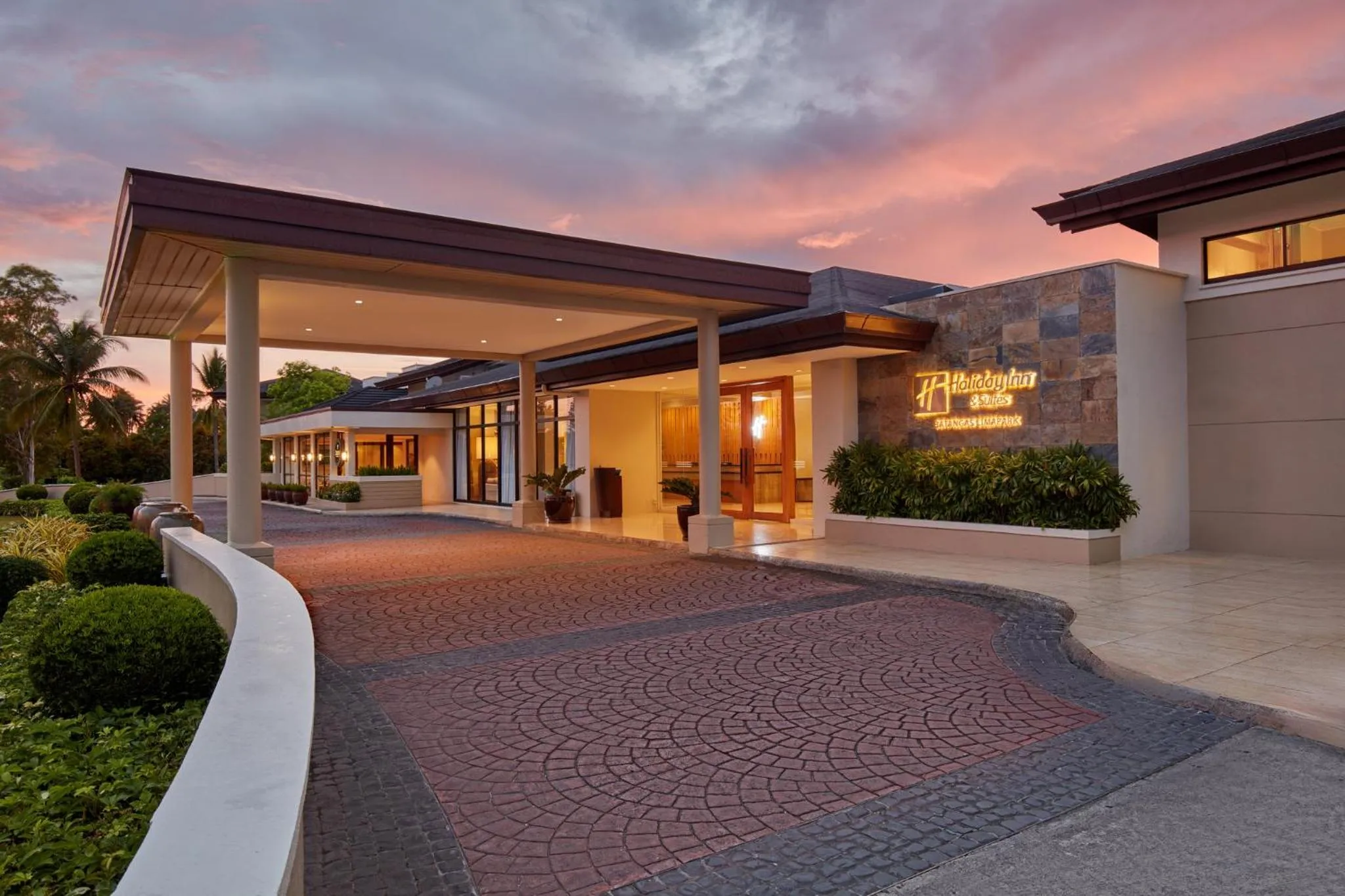 Property building in Holiday Inn & Suites Batangas LimaPark by IHG