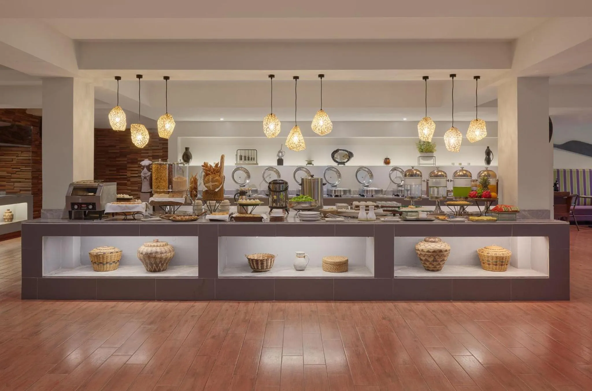 Restaurant/places to eat in Holiday Inn & Suites Batangas LimaPark by IHG