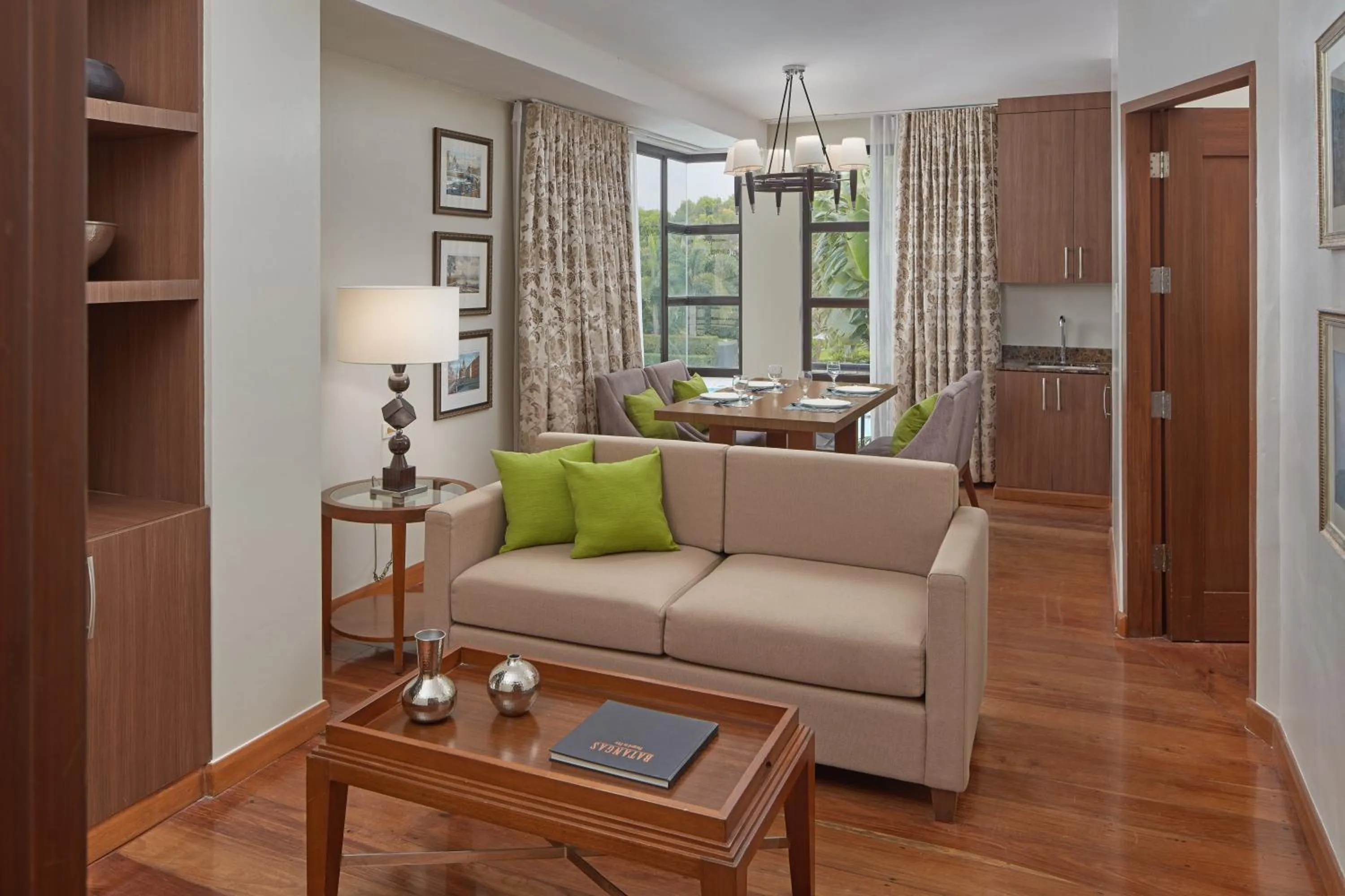 Kitchen or kitchenette in Holiday Inn & Suites Batangas LimaPark by IHG