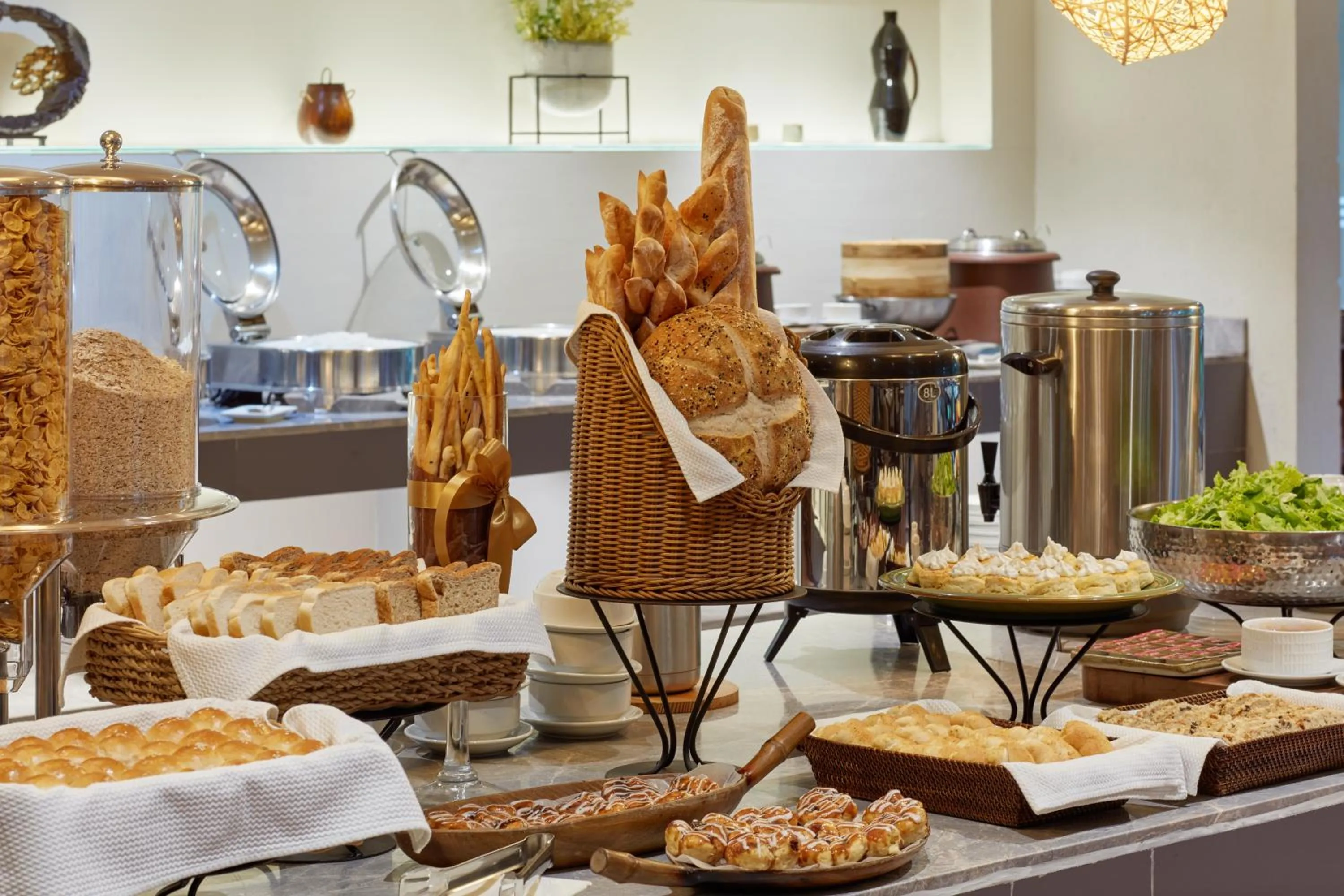 Breakfast in Holiday Inn & Suites Batangas LimaPark by IHG