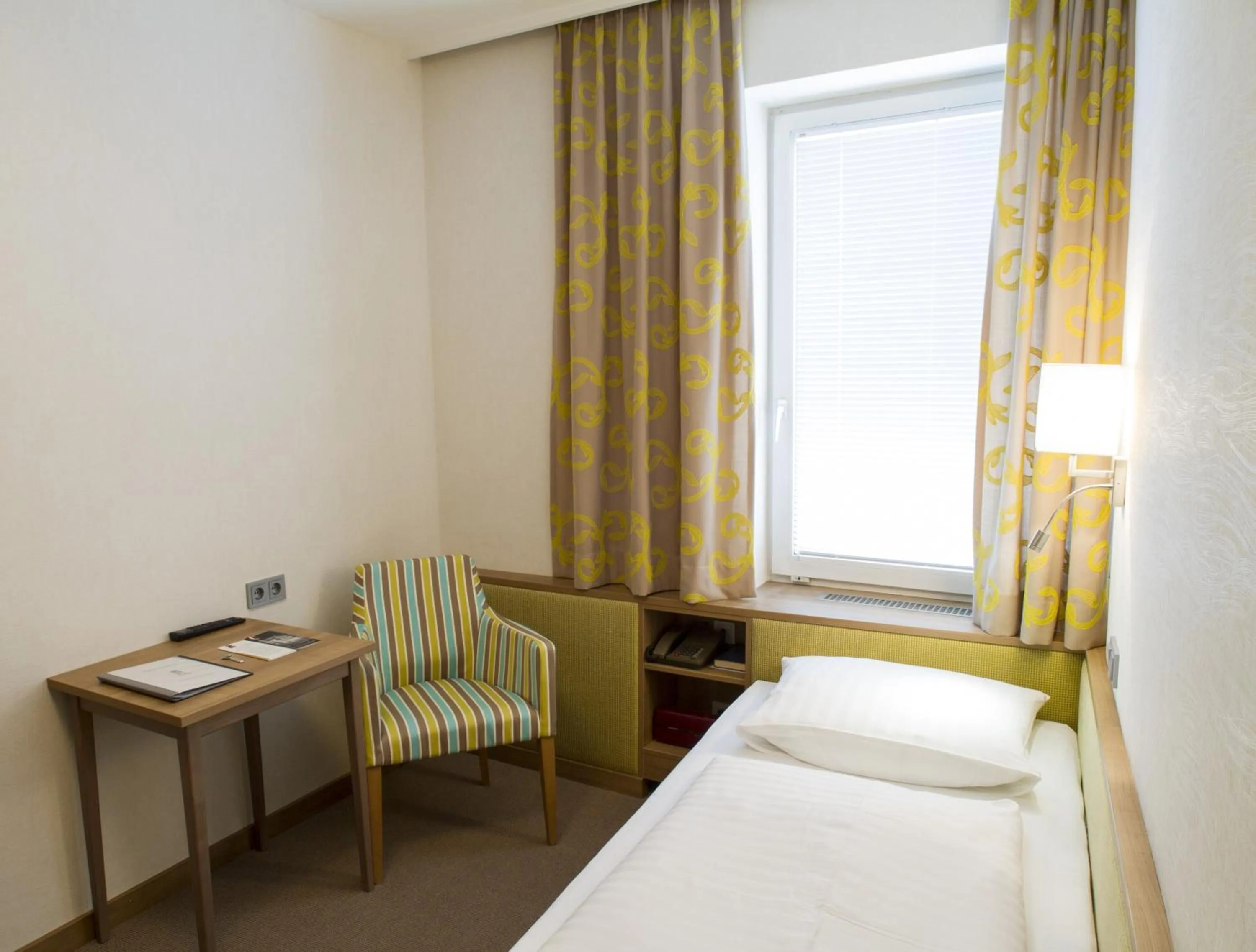 Bed in Hotel Hohenstauffen