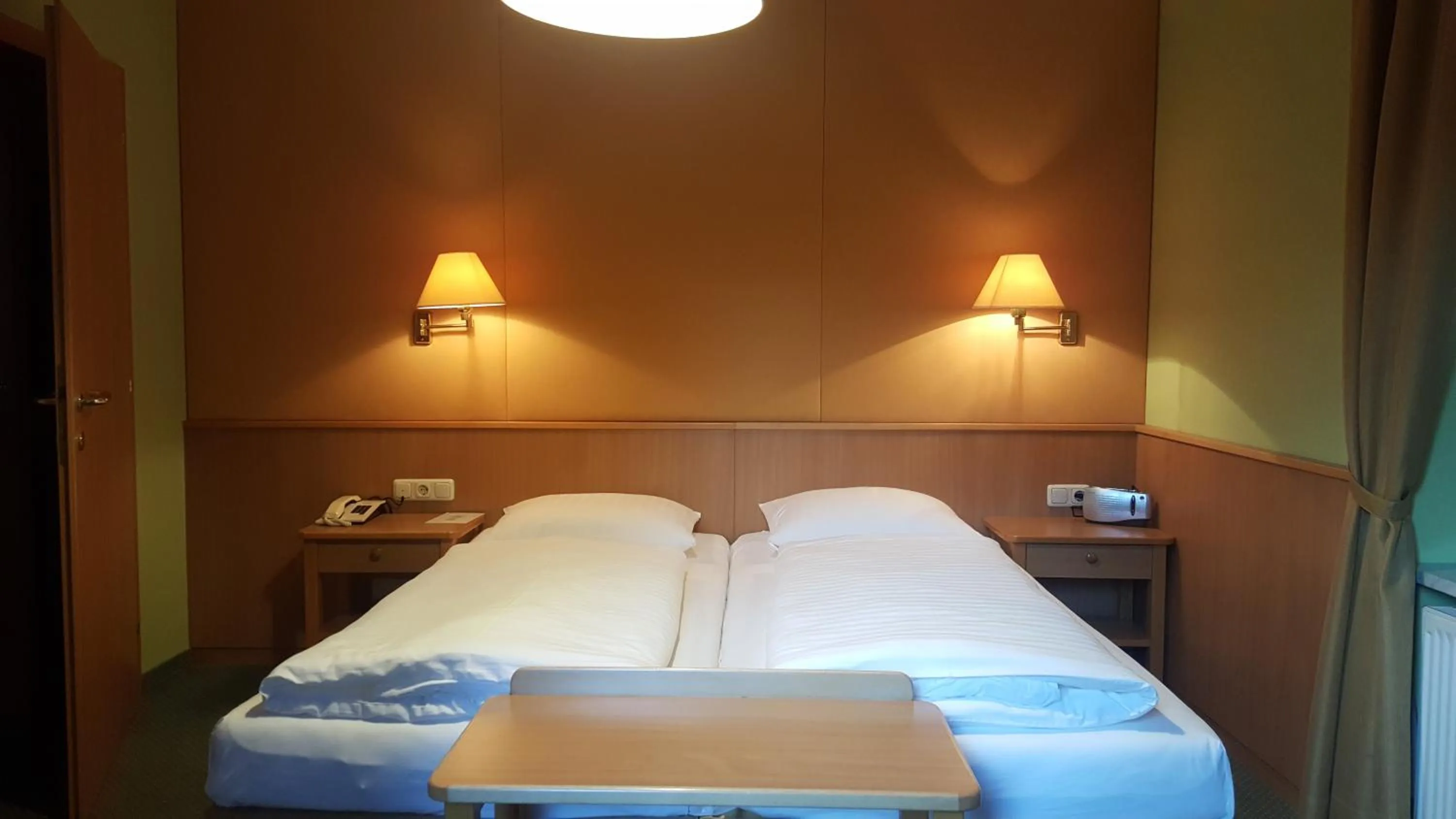 Bed in Hotel Hohenstauffen