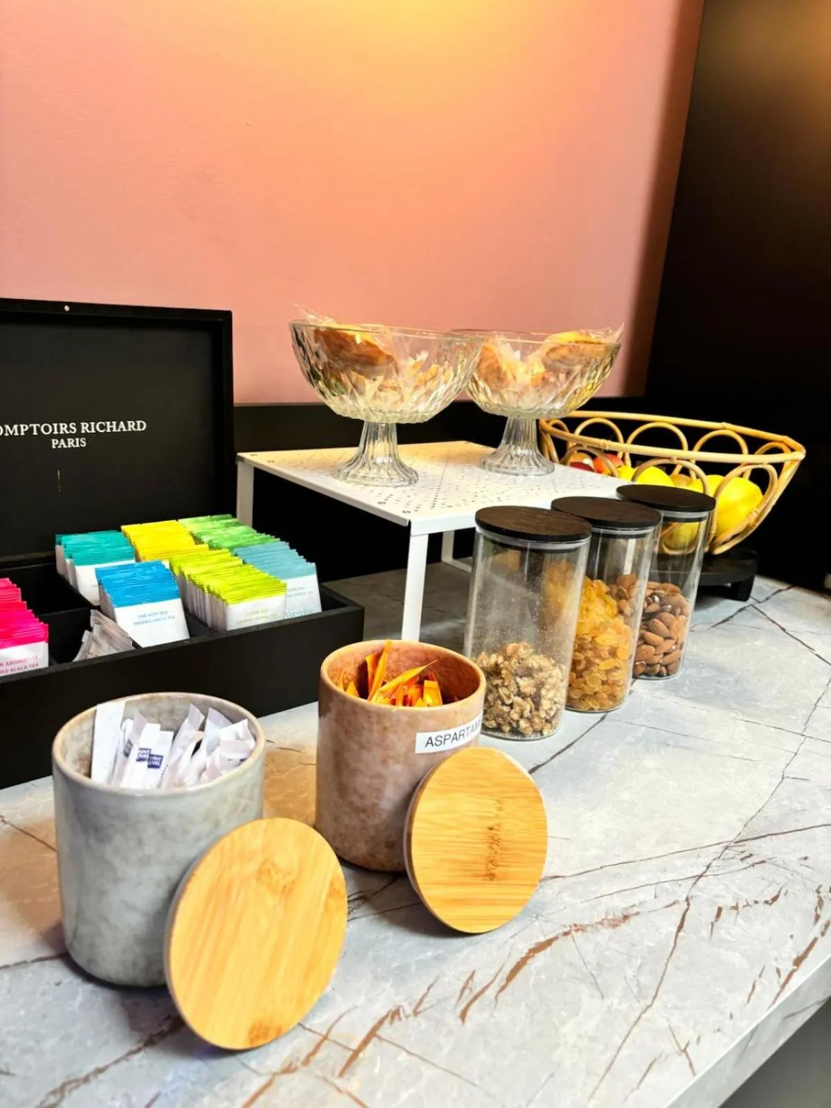 Breakfast in Hotel du Saumon, Verneuil sur Avre