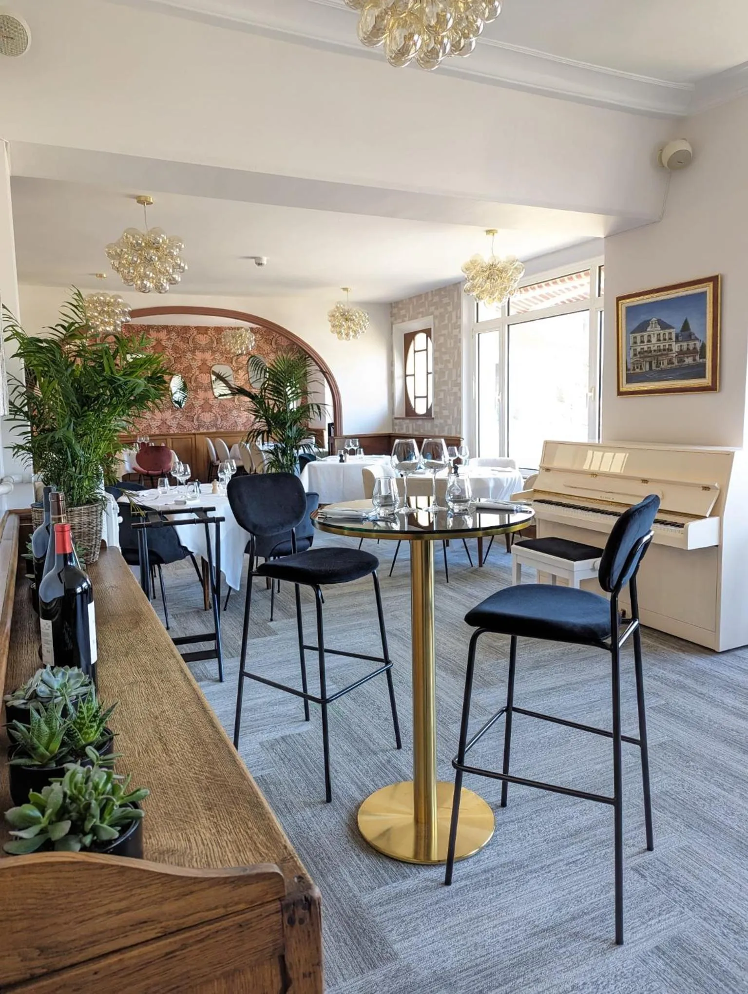 Living room in Hotel du Saumon, Verneuil sur Avre