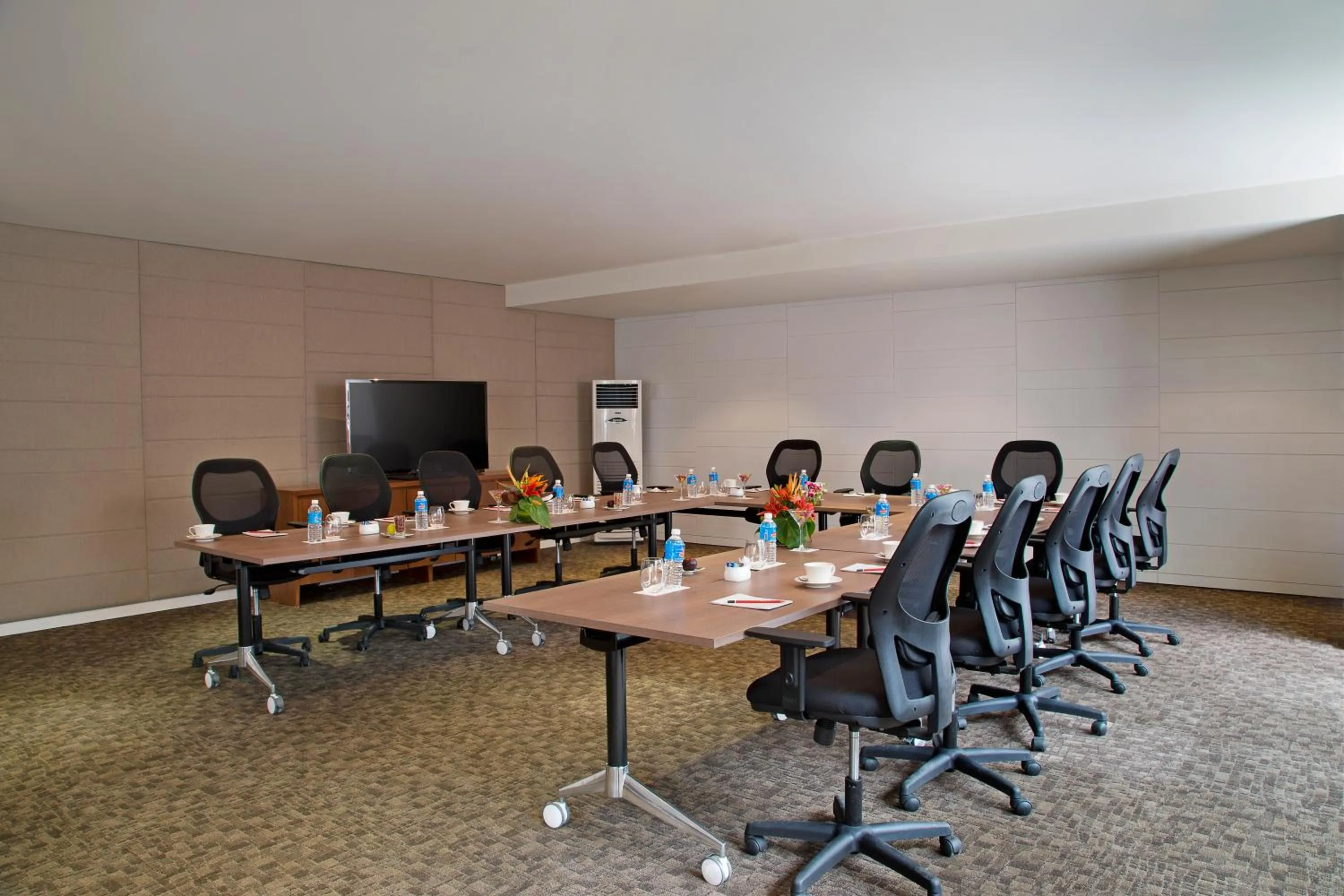 Banquet/Function facilities in Oakwood Residence Whitefield Bangalore