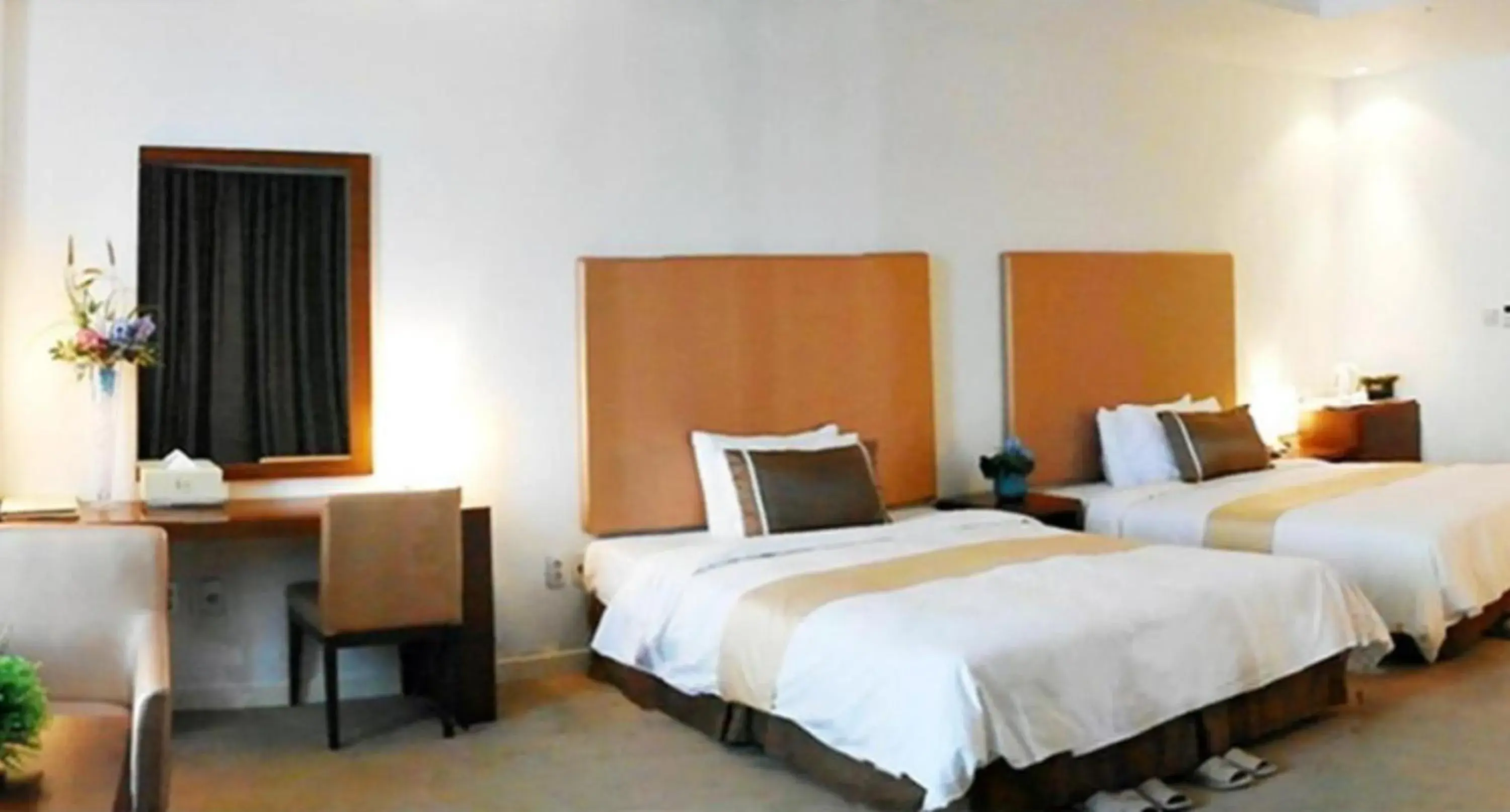 Deluxe Double Room with Two Double Beds in Ecograd Hotel Deluxe Double Room with Two Double Beds in Ecograd Hotel