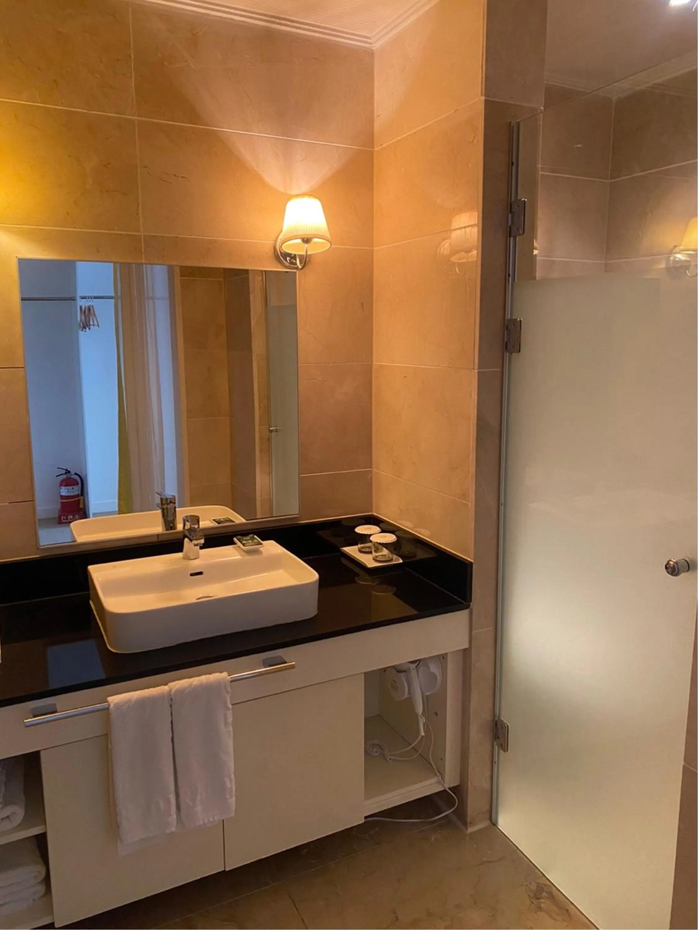 Toilet in Ecograd Hotel