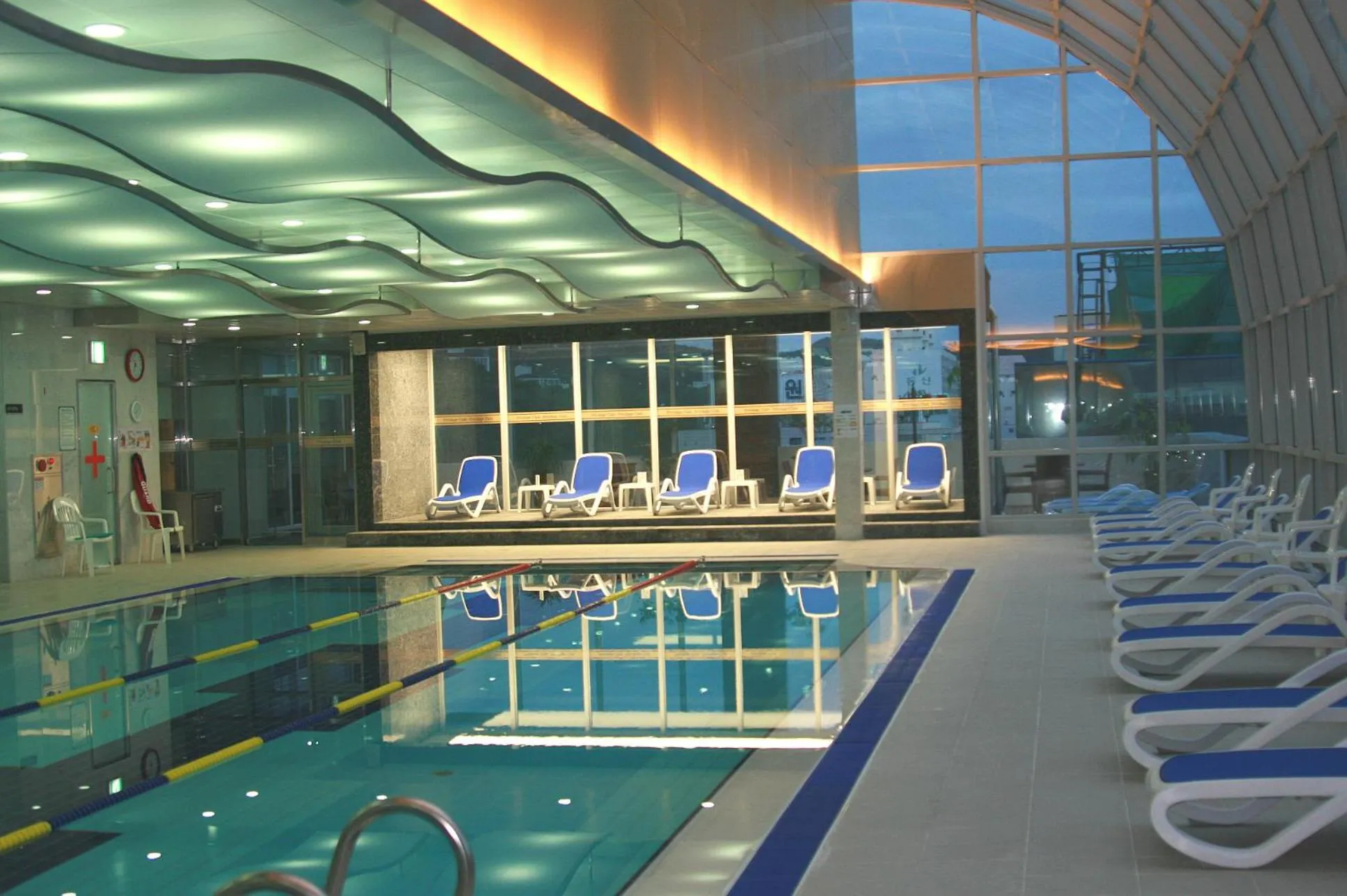 Swimming pool in Ecograd Hotel