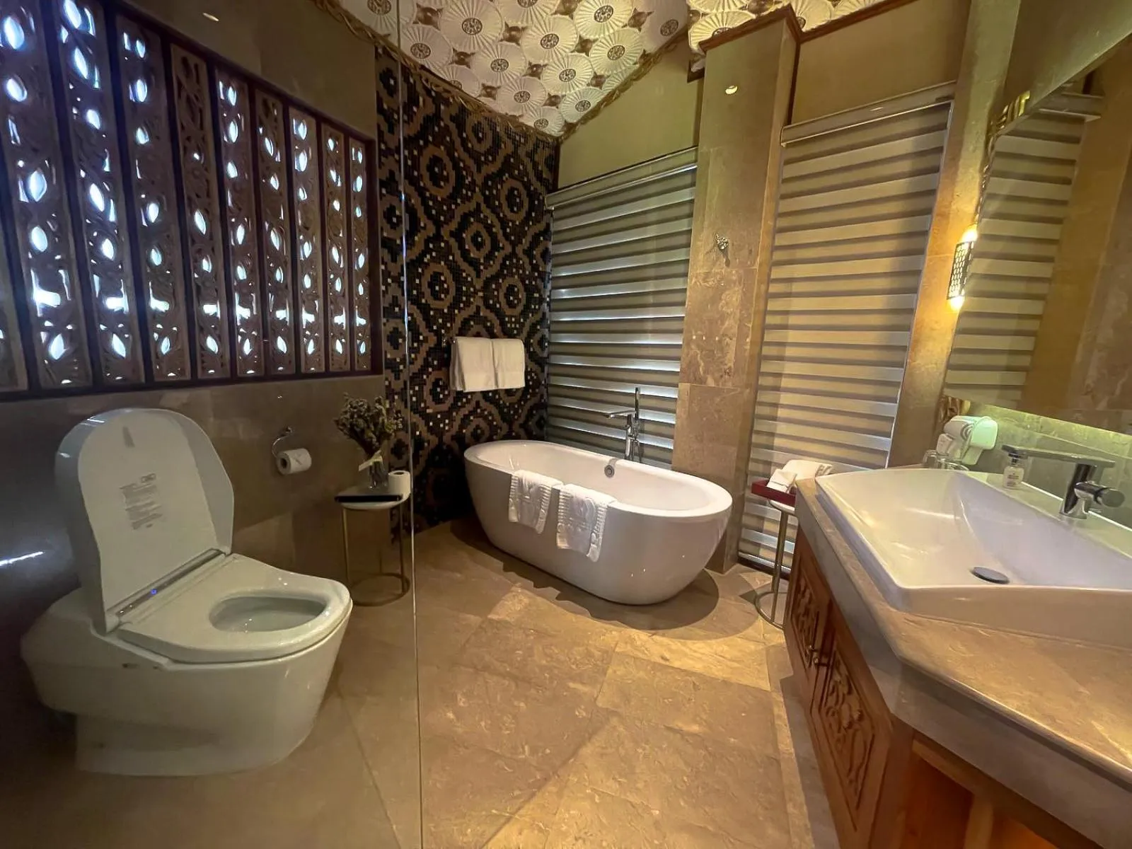 Shower in Rancho Bernardo Luxury Villas and Resort