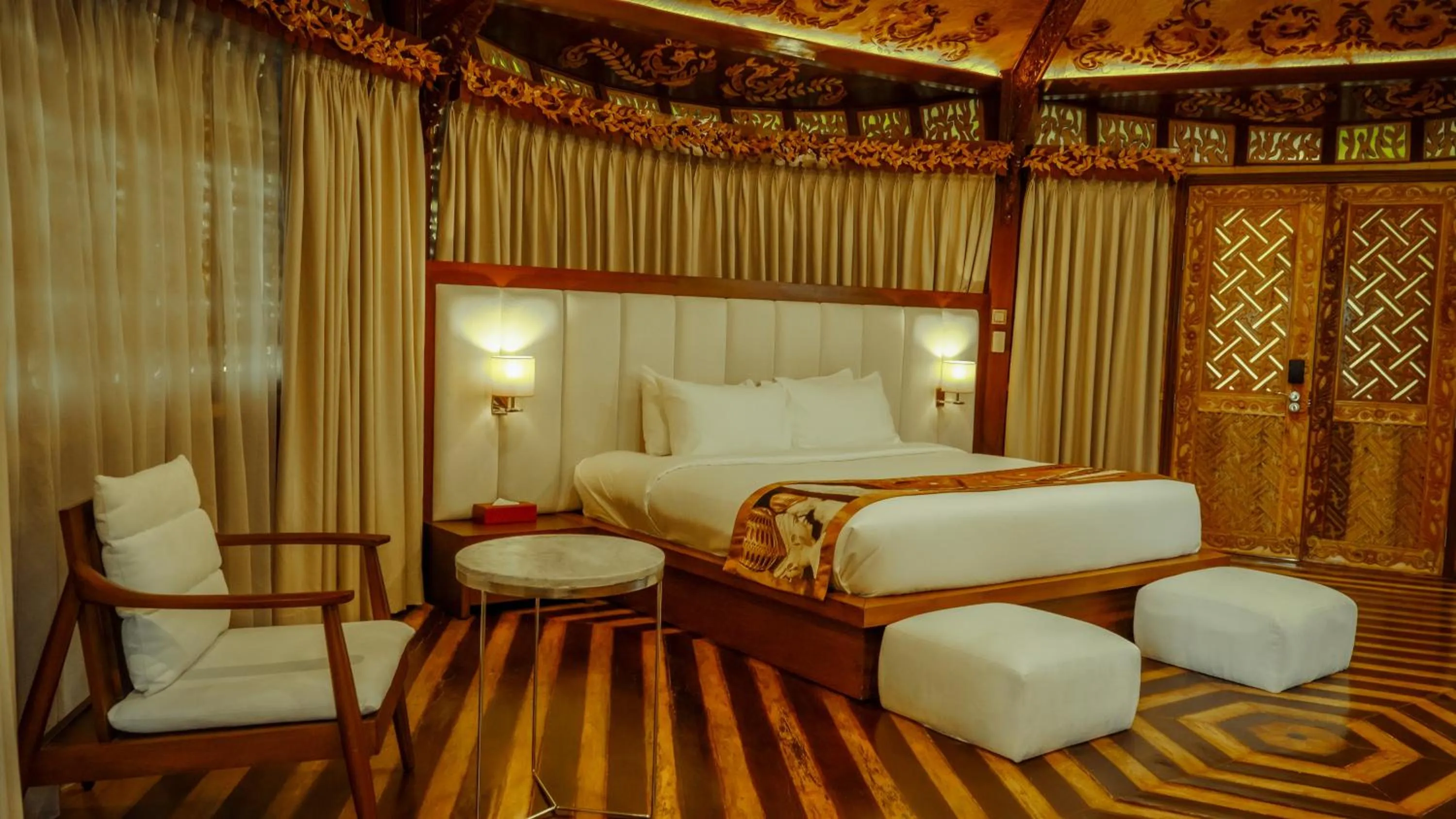 Bed in Rancho Bernardo Luxury Villas and Resort