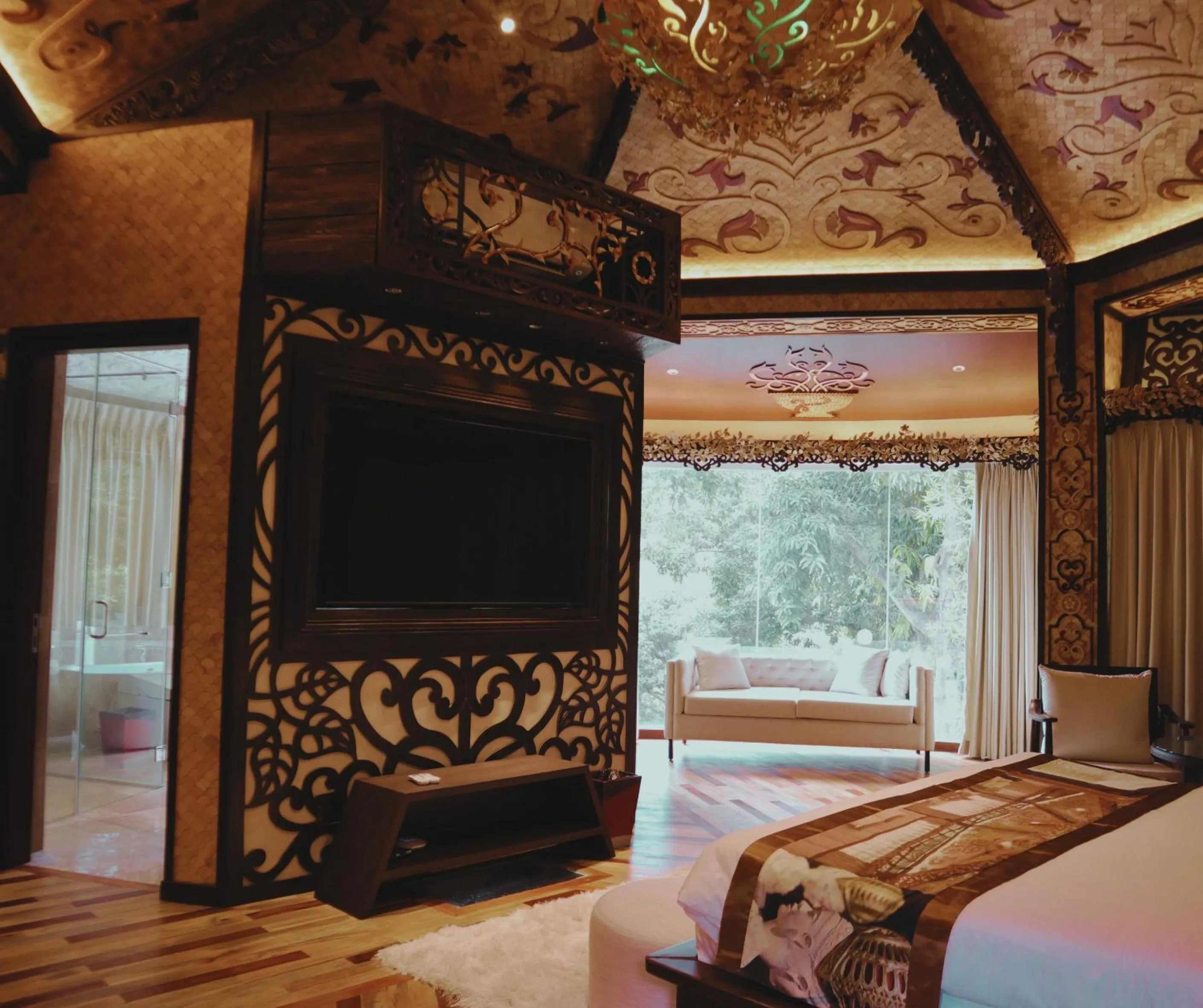 TV and multimedia in Rancho Bernardo Luxury Villas and Resort