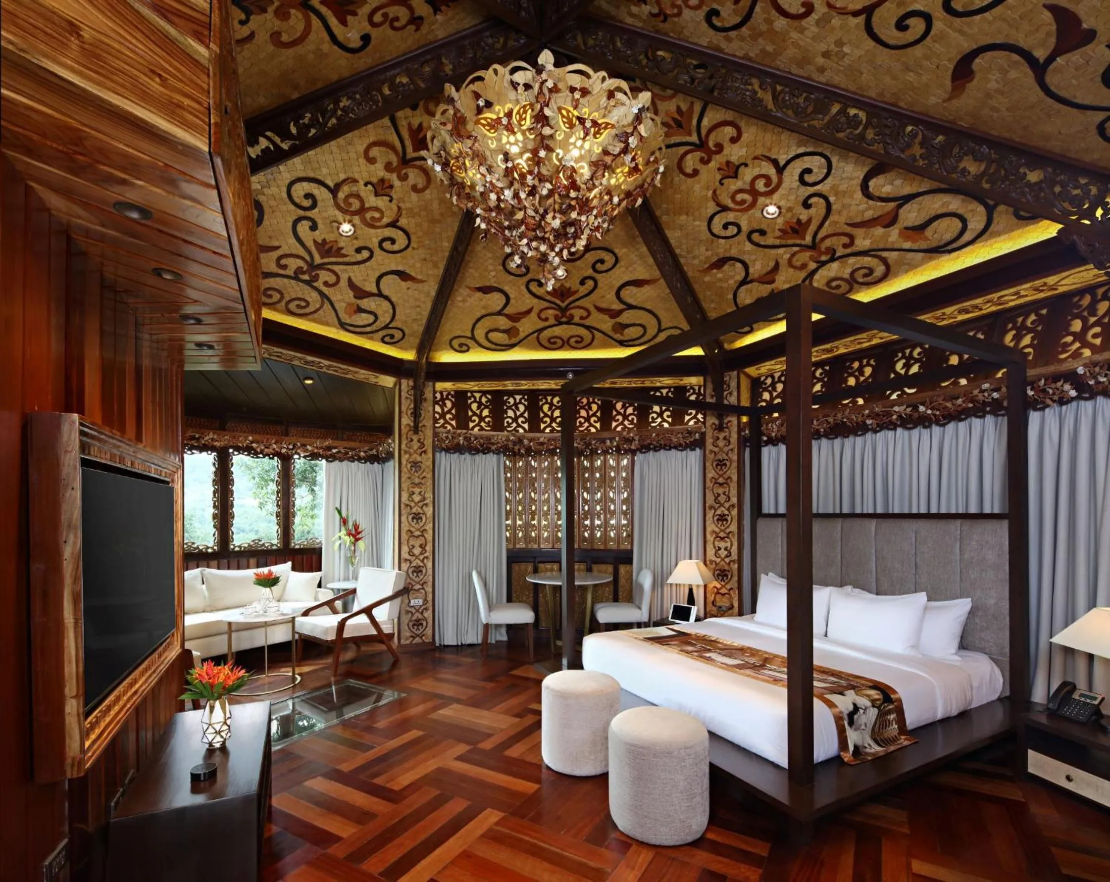 Bed in Rancho Bernardo Luxury Villas and Resort