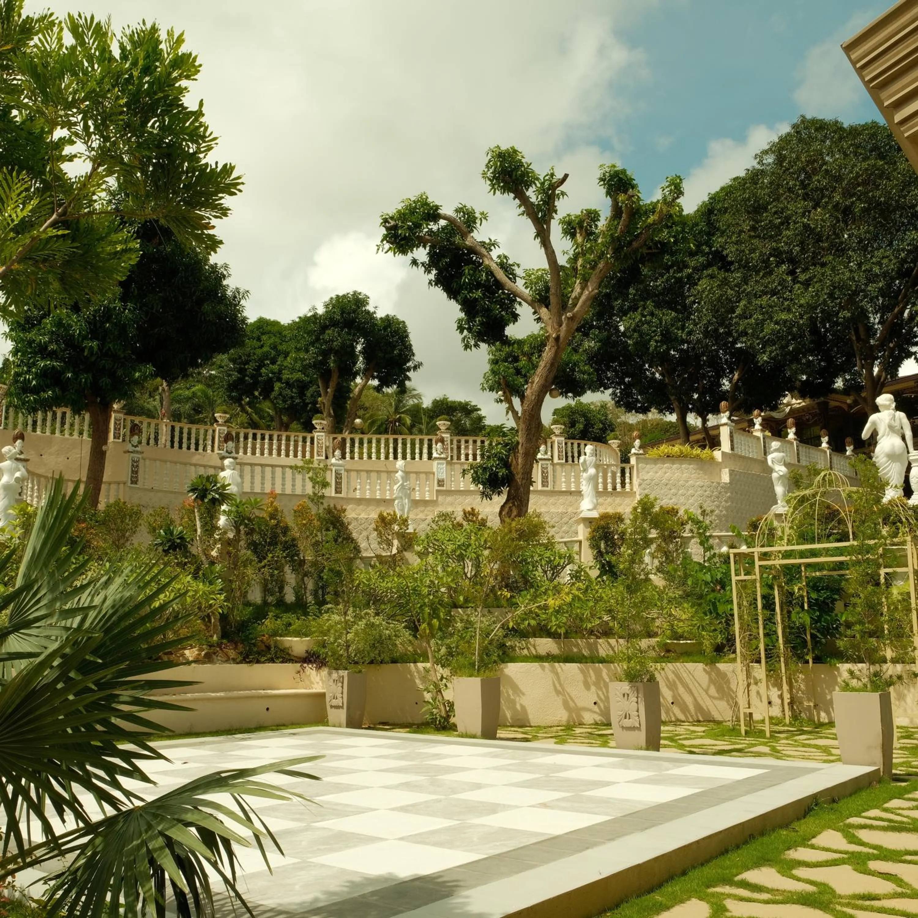 Garden view in Rancho Bernardo Luxury Villas and Resort