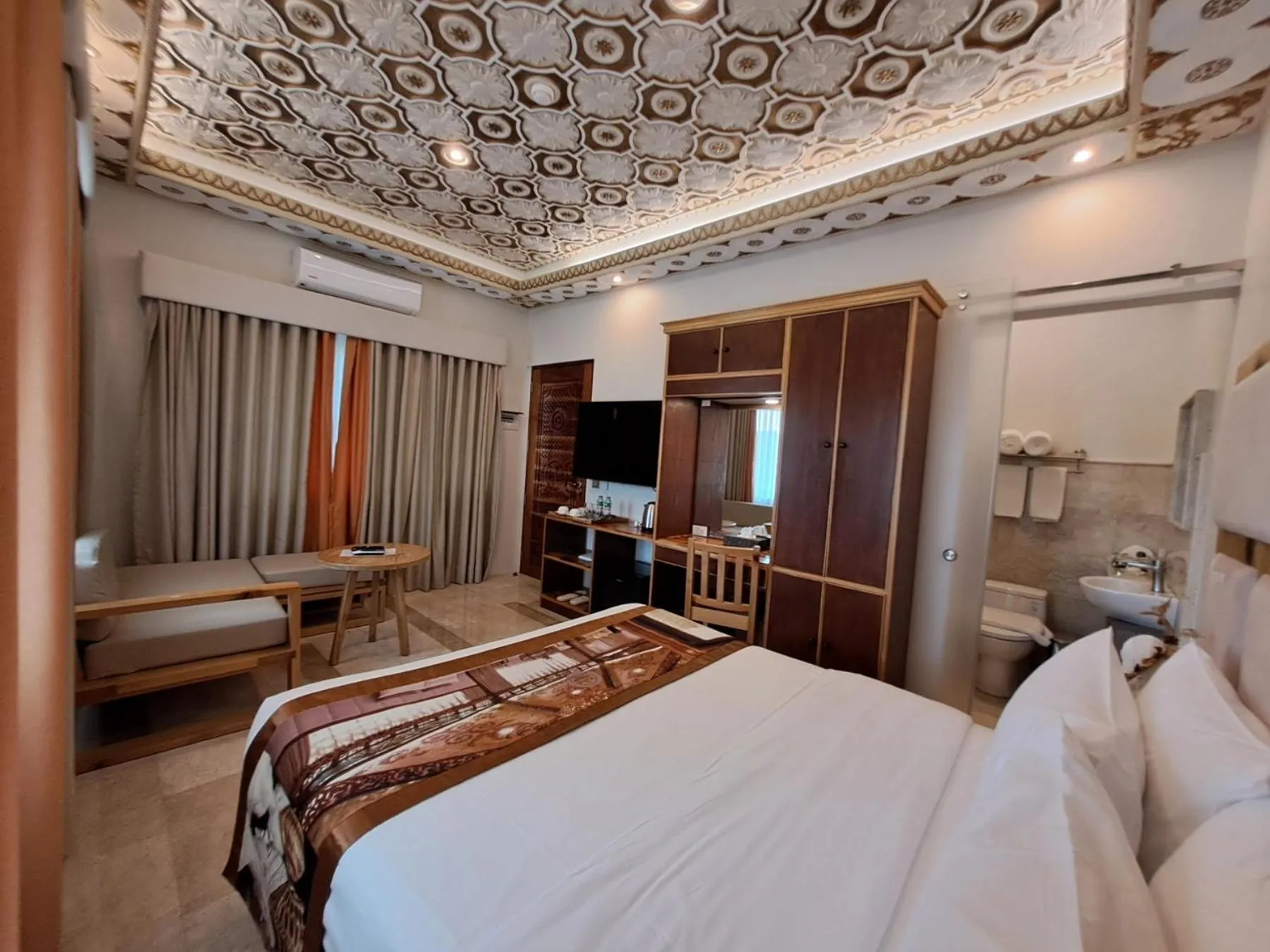 Bedroom, Bed in Rancho Bernardo Luxury Villas and Resort