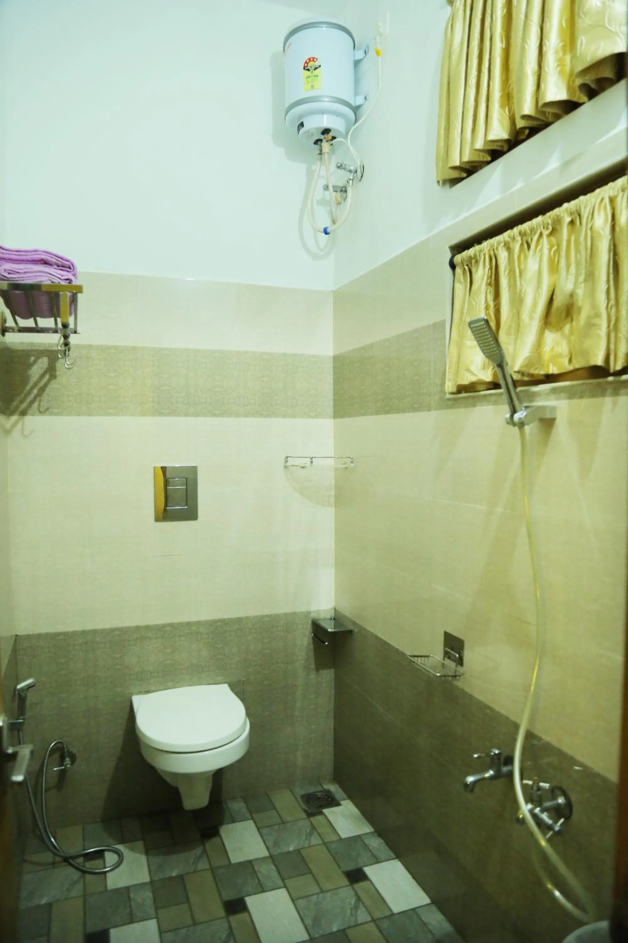 Bathroom in Snow Hills Nature Resort, Thekkady