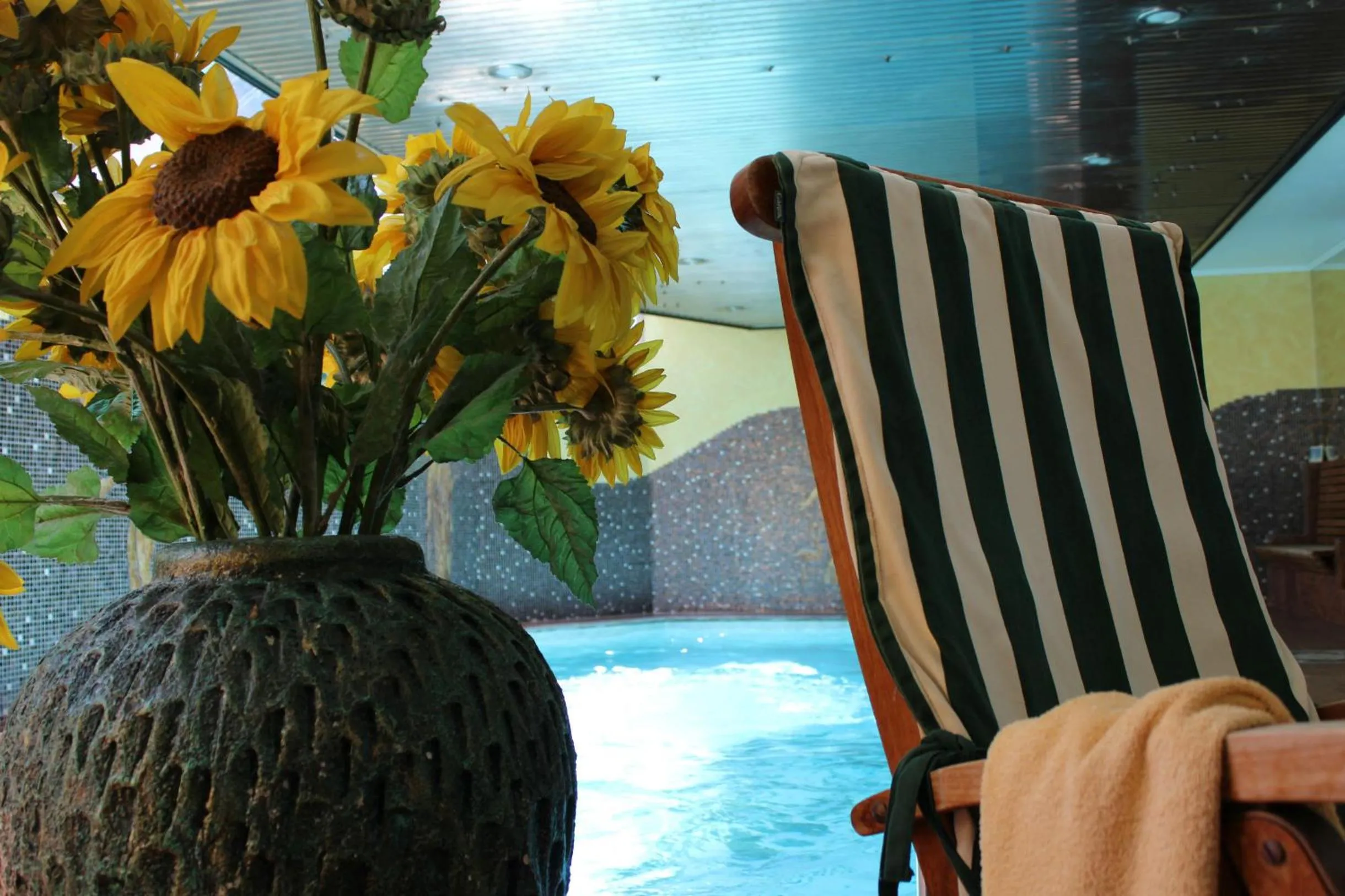 Swimming pool in Airporthotel Salzburg - Hotel am Salzburg Airport