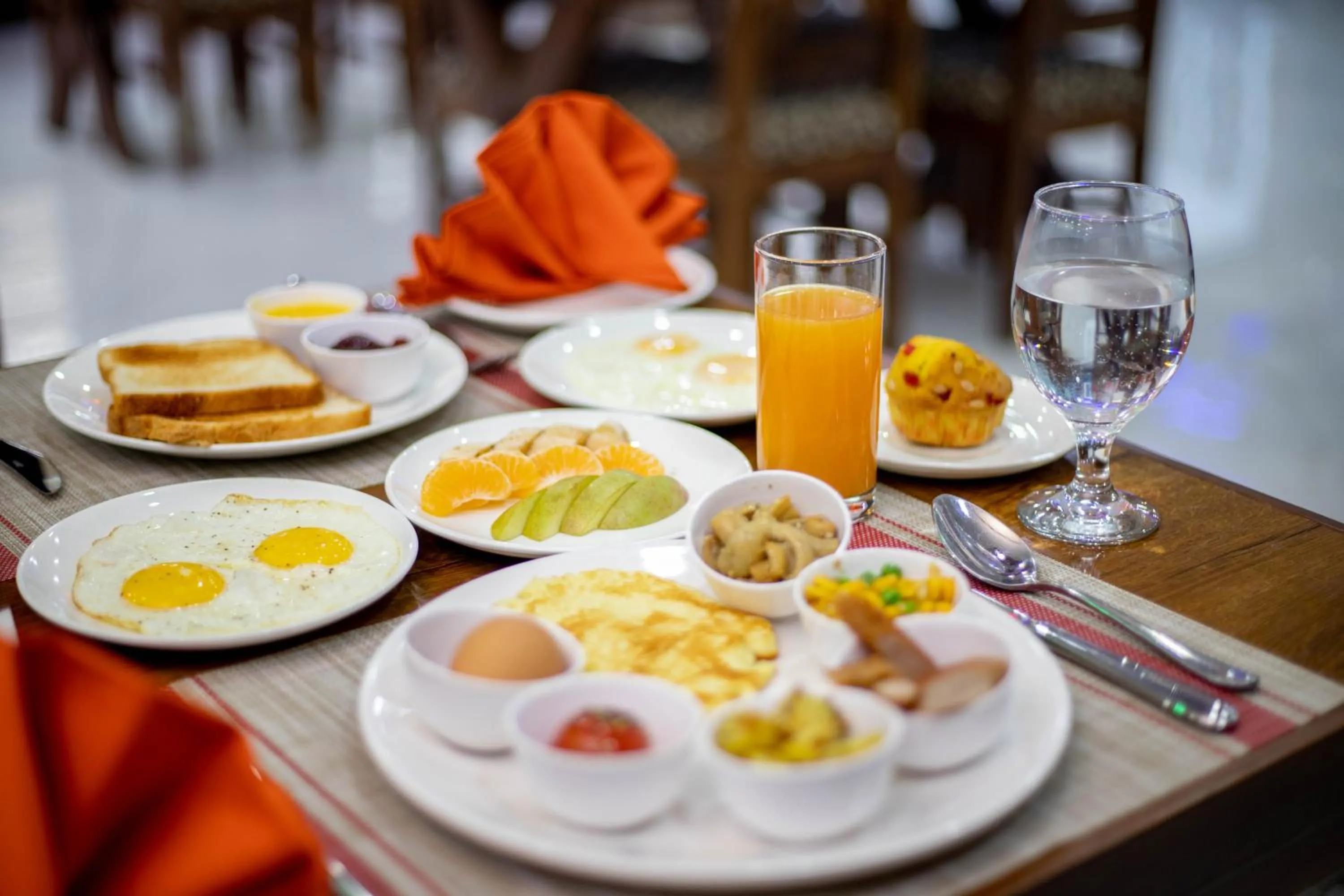 Food and drinks in Siddhartha Hotel Grand City