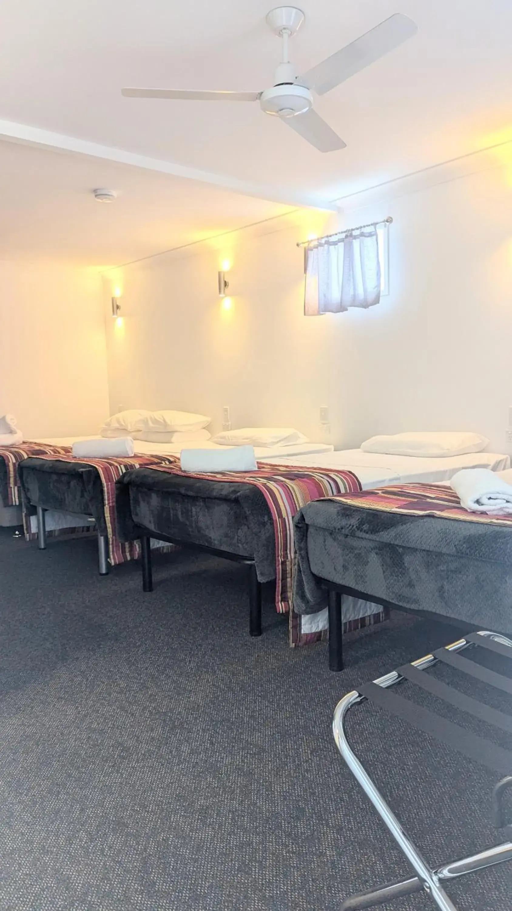 Deluxe Family Room in PROSERPINE MOTOR LODGE Deluxe Family Room in PROSERPINE MOTOR LODGE