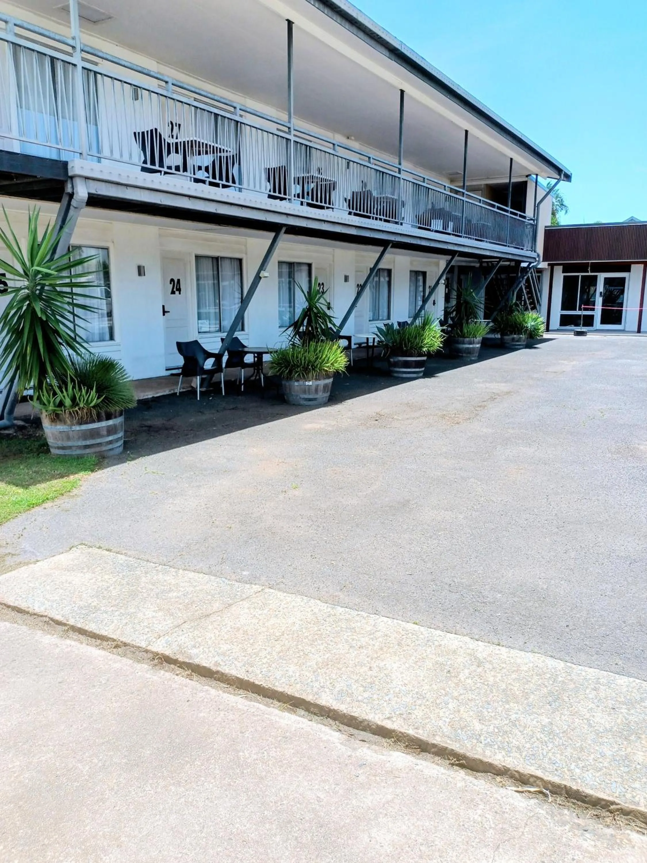 Property building in PROSERPINE MOTOR LODGE