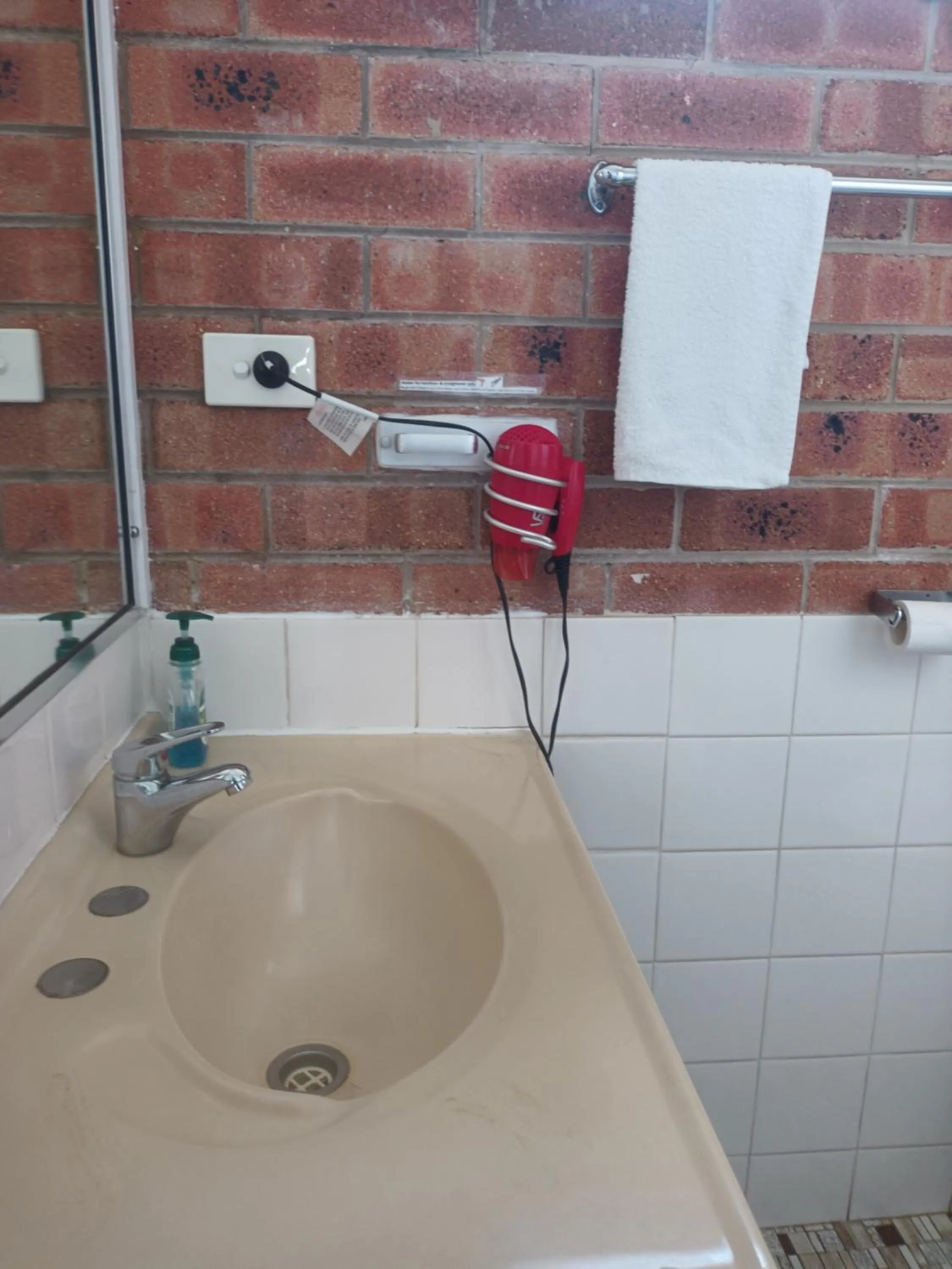 PROSERPINE MOTOR LODGE