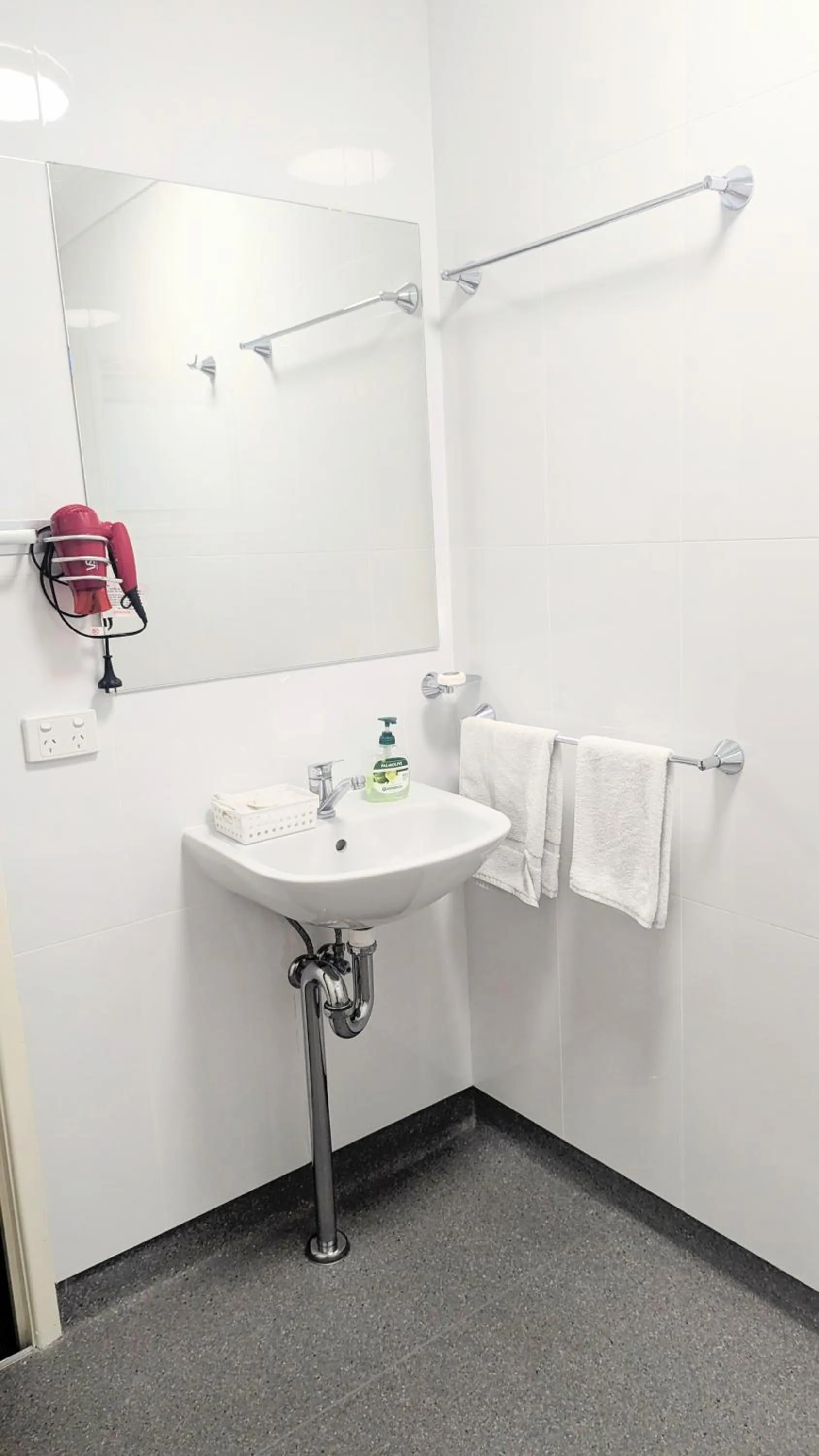 PROSERPINE MOTOR LODGE