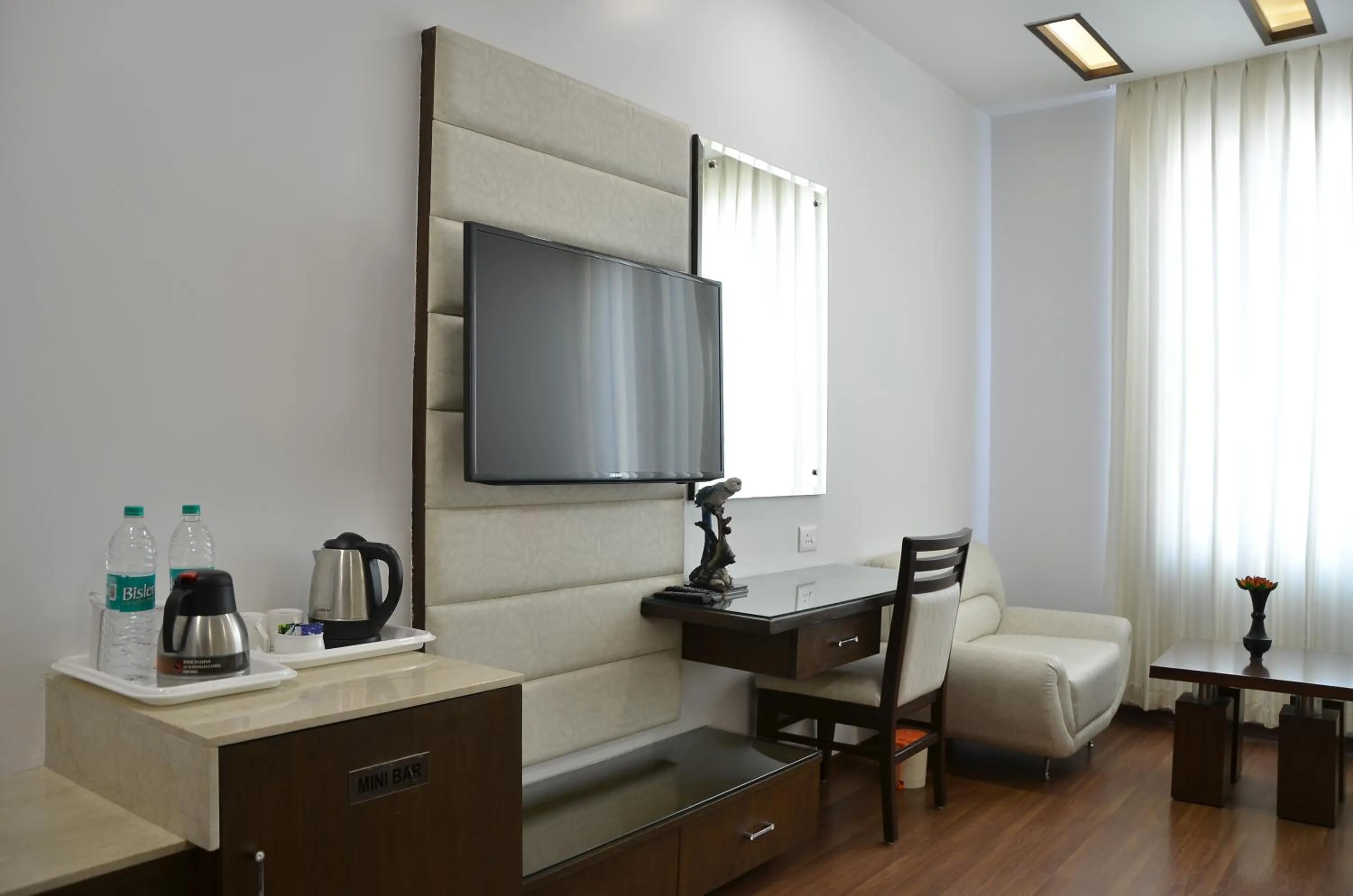 Decorative detail, Bed in Best Western Swing High Katra