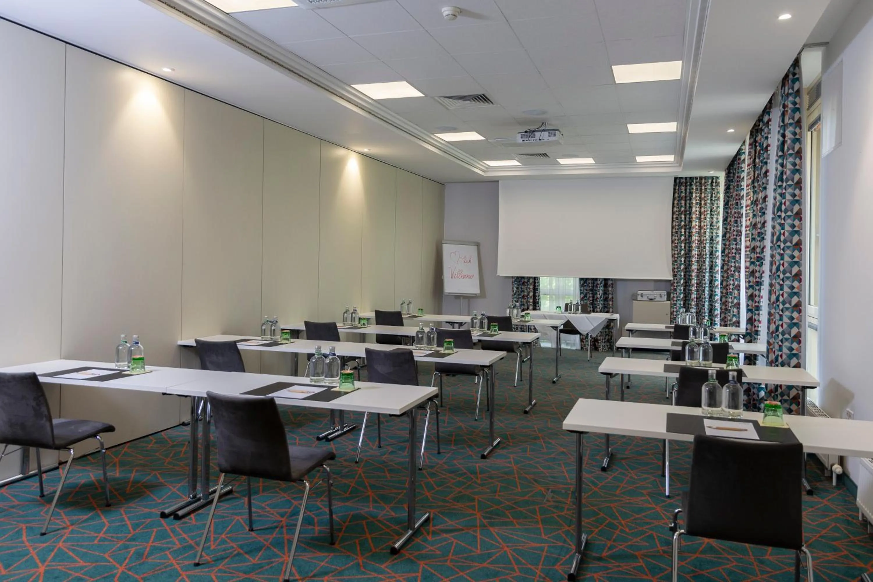 Meeting/conference room in Trans World Hotel Donauwelle