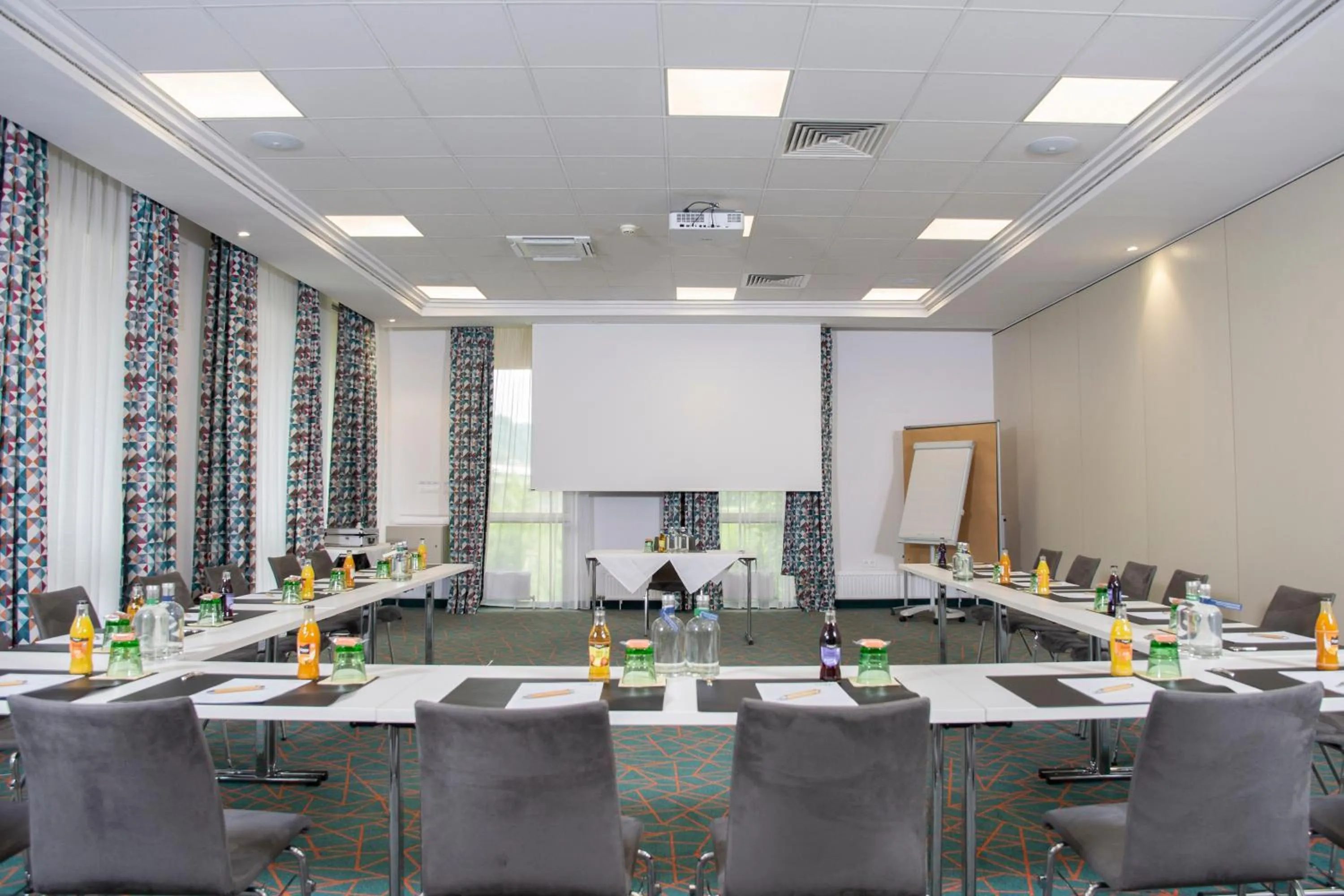 Meeting/conference room in Trans World Hotel Donauwelle