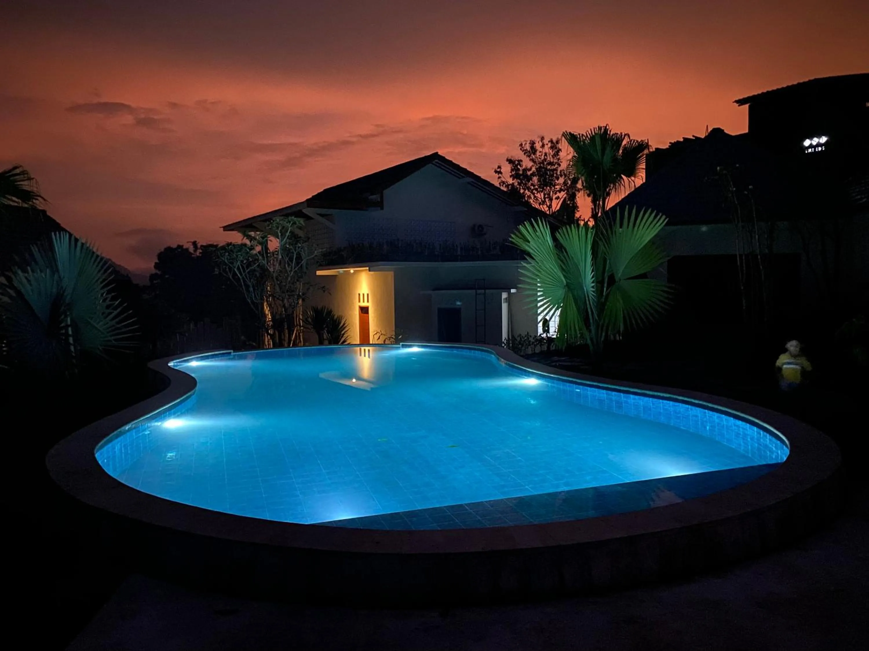 Property building in Artha Cottages