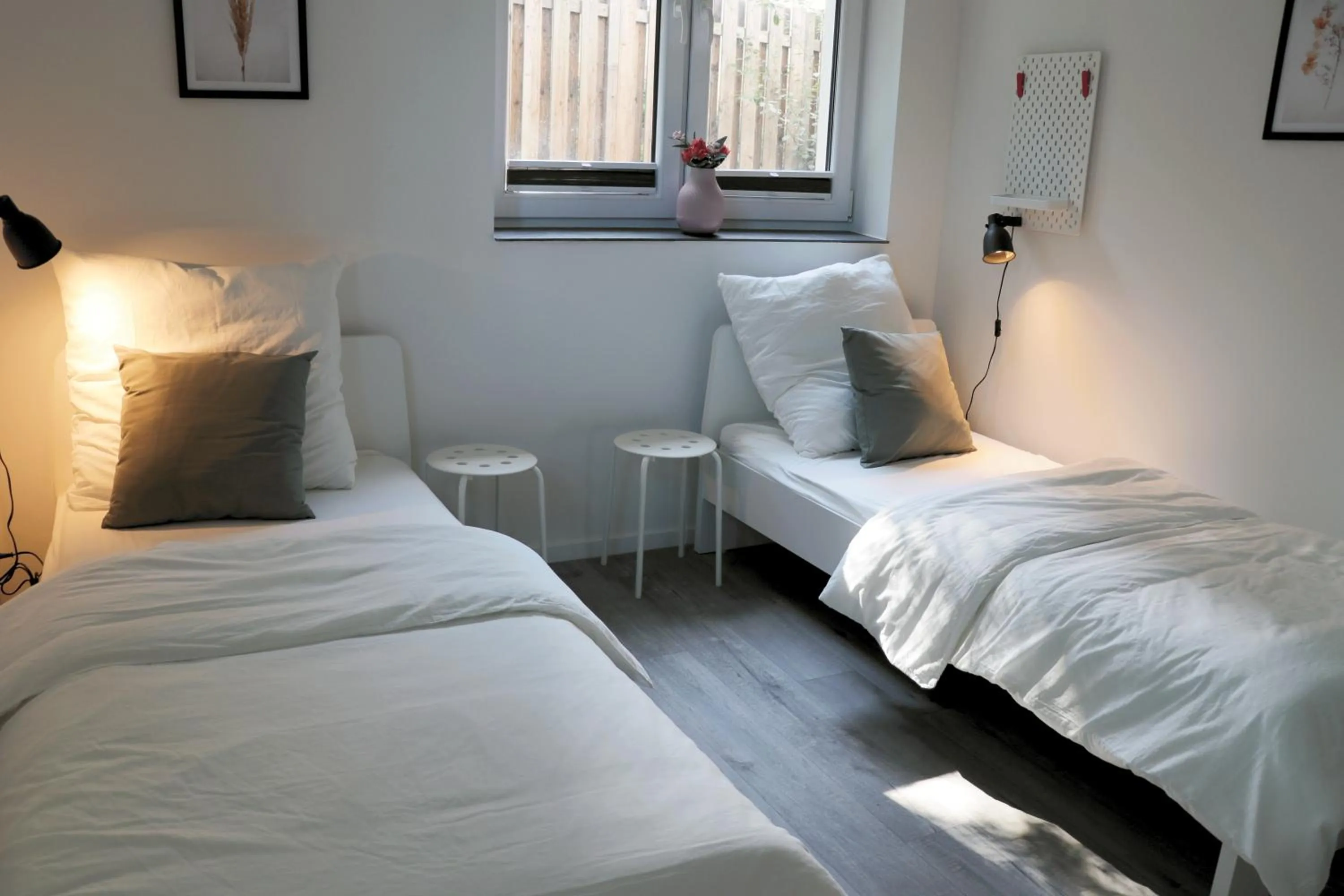 Photo of the whole room, Bed in Schlafkonzept Hannover