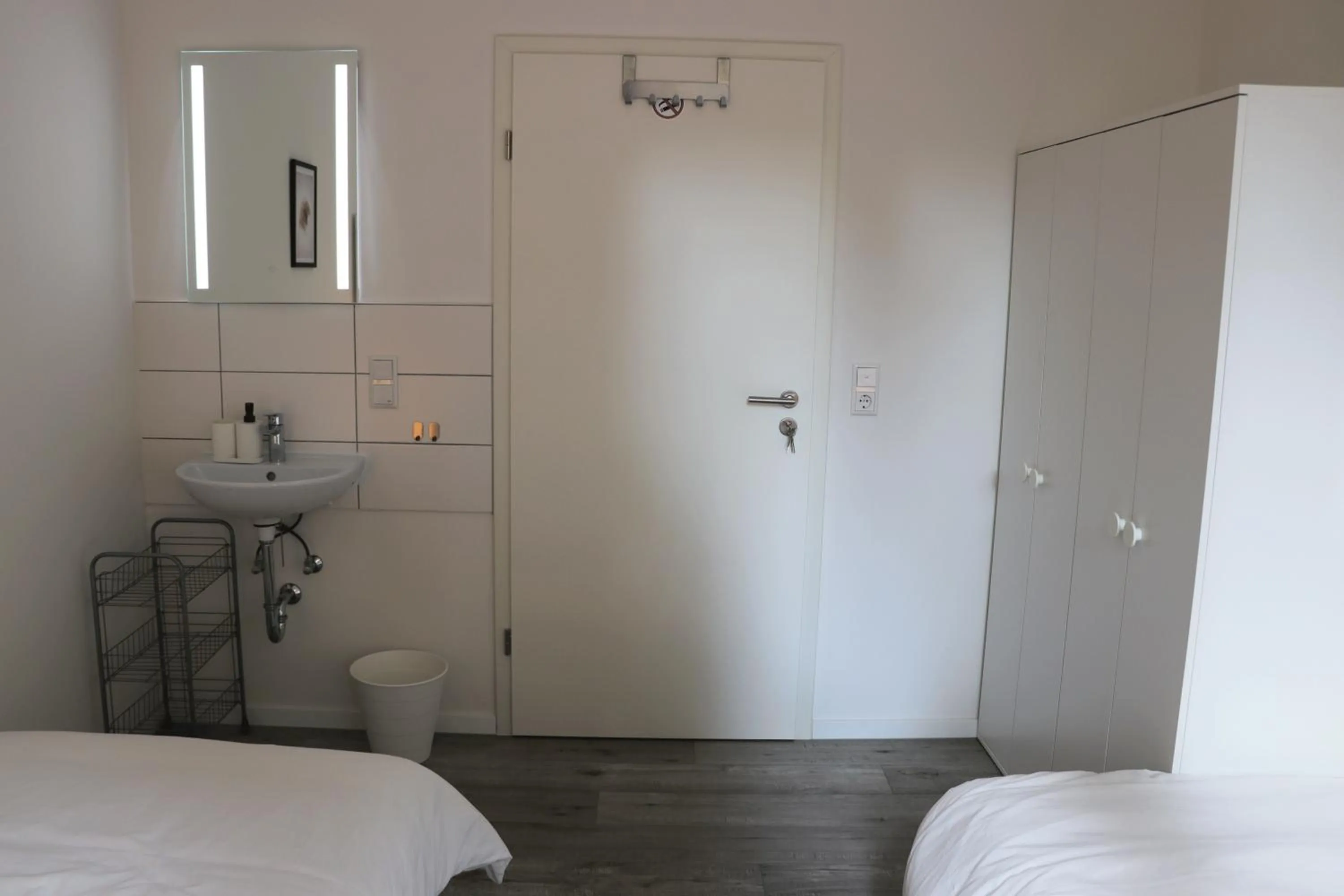 Photo of the whole room, Bed in Schlafkonzept Hannover